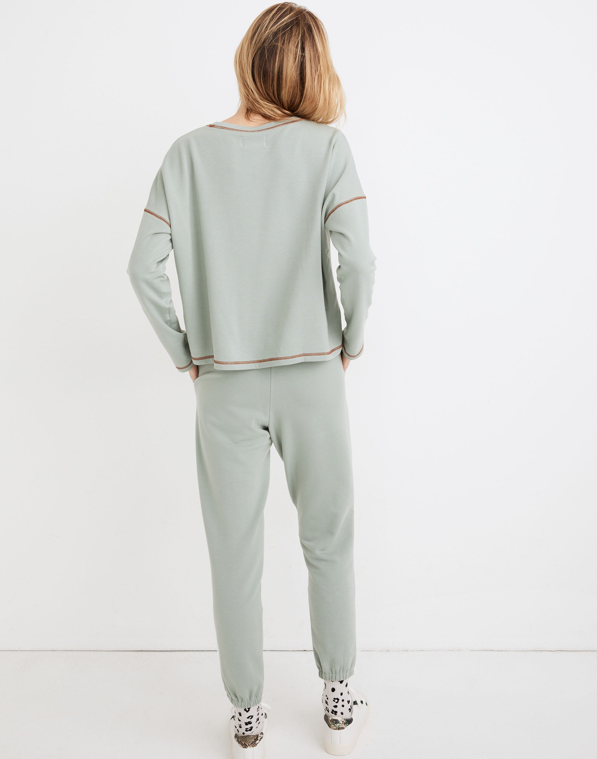 MWL Superbrushed Contrast-Stitched Easygoing Sweatshirt