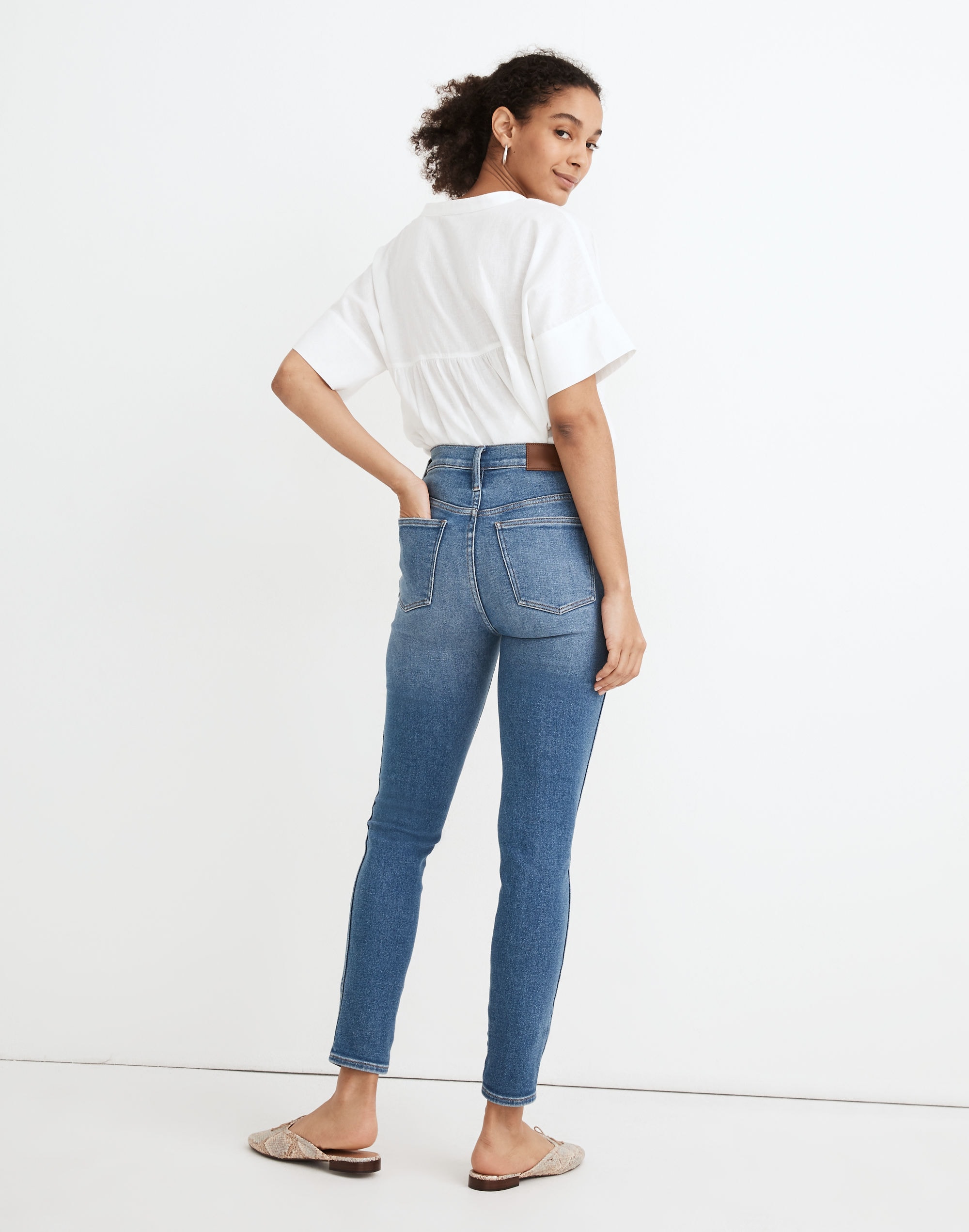10" High-Rise Skinny Crop Jeans in Sheffield Wash