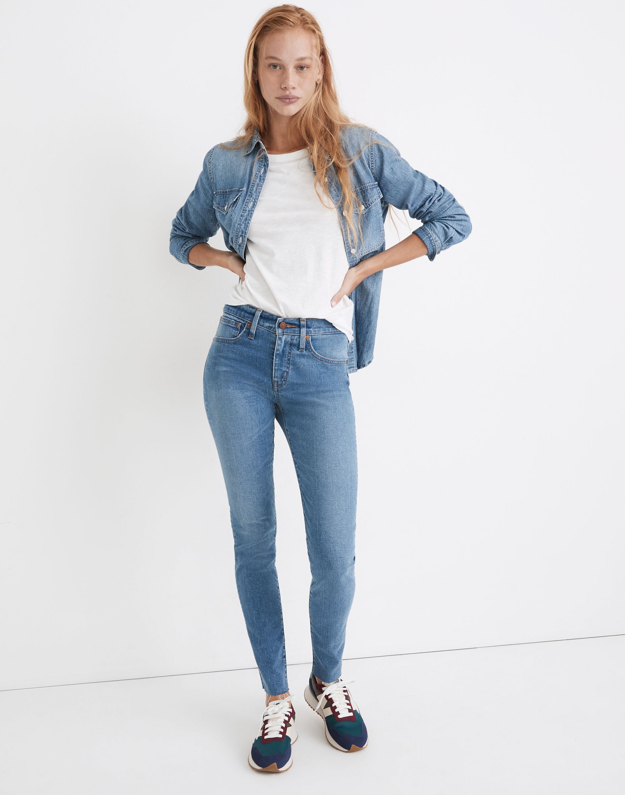 9" Mid-Rise Skinny Jeans in Krasner Wash: TENCEL&trade; Denim Edition