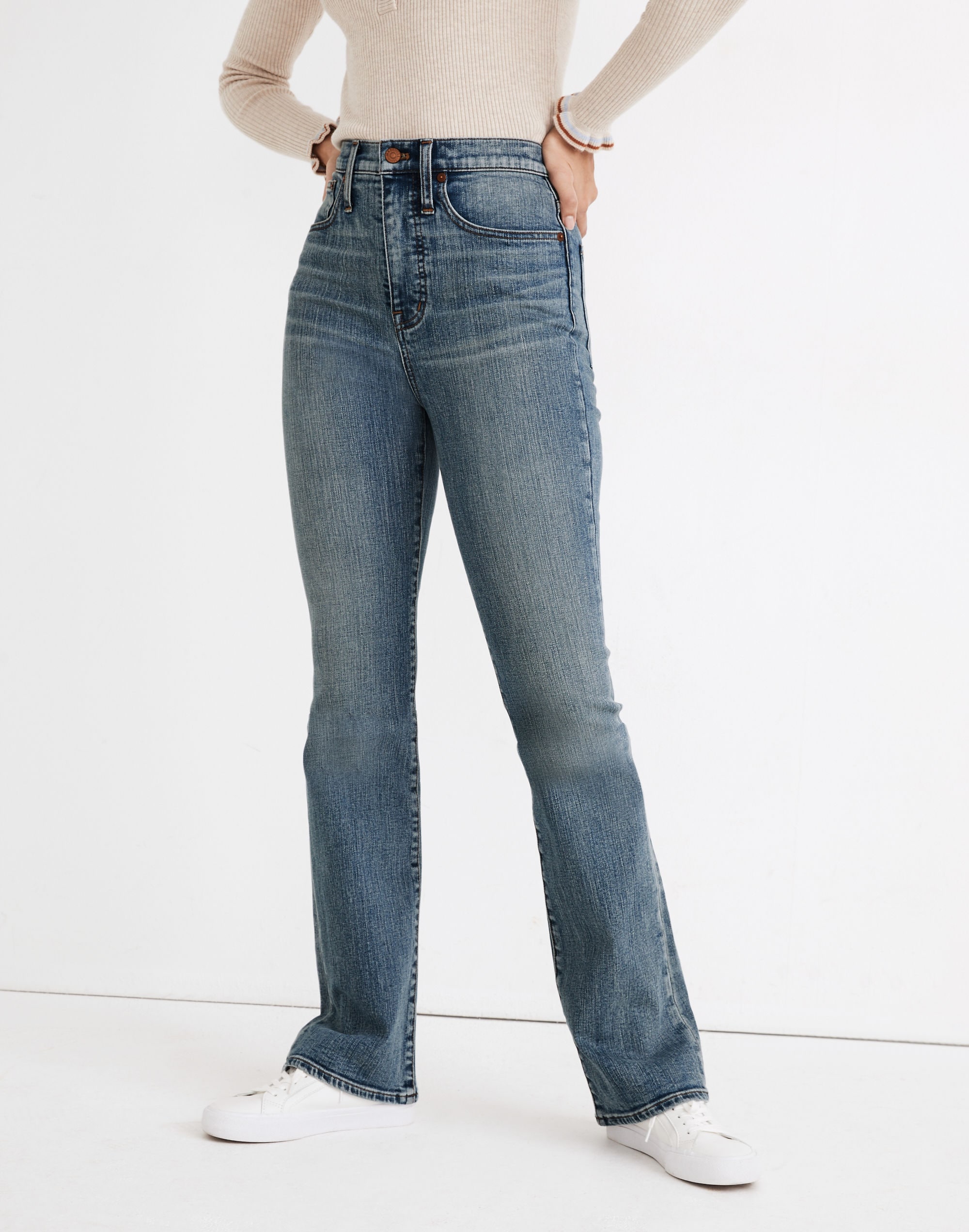 Skinny Flare Jeans in Ellsworth Wash
