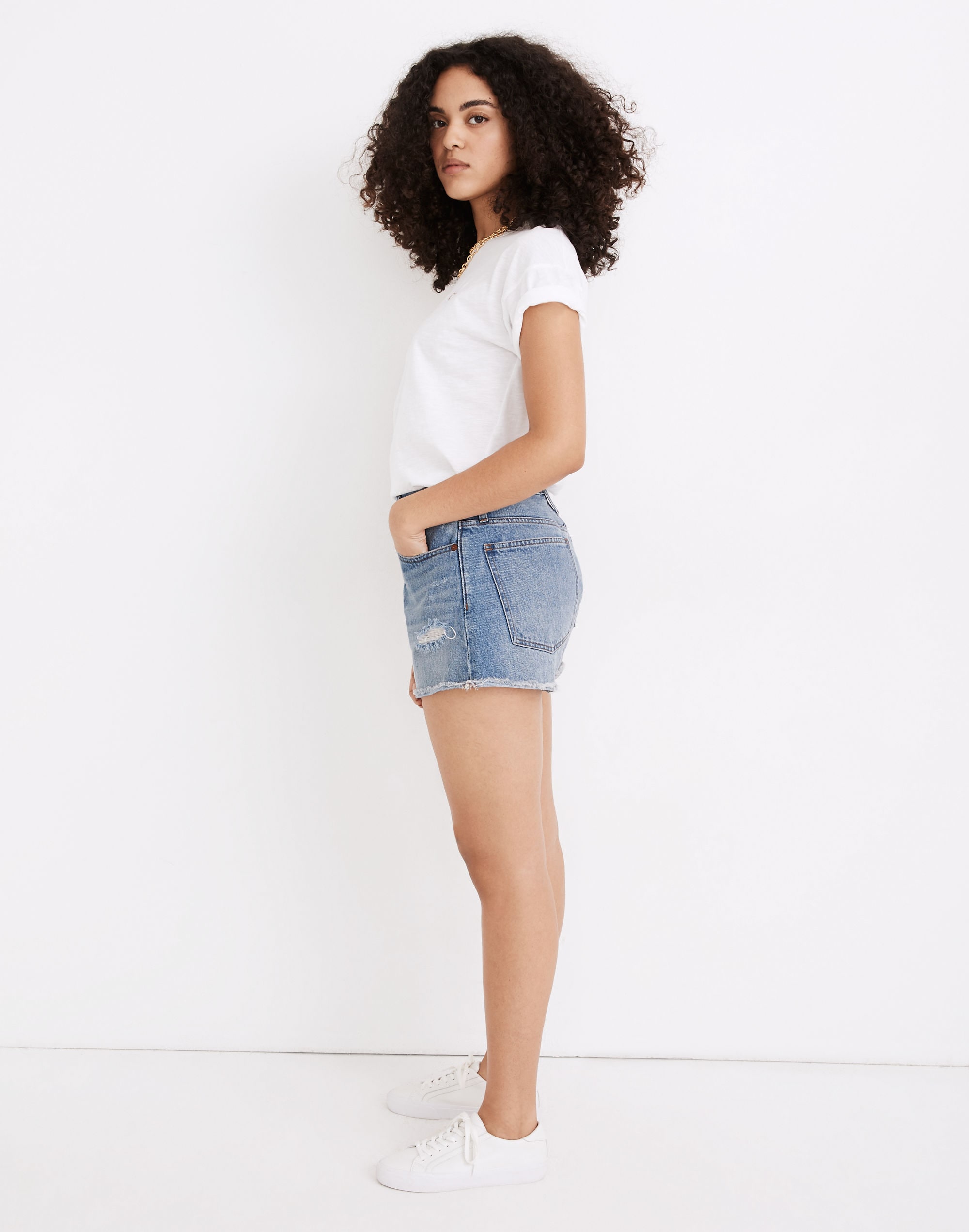 Curvy Relaxed Denim Shorts in Homecrest Wash: Ripped Edition