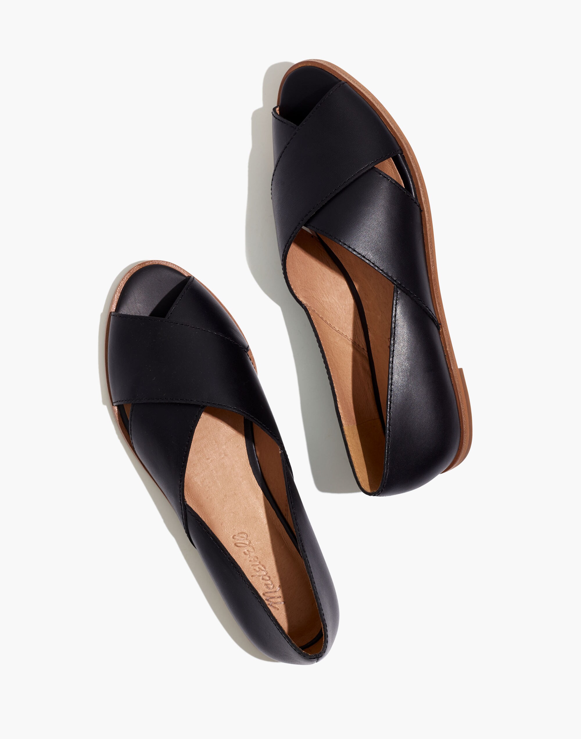 The Blaine Crisscross Flat in Leather