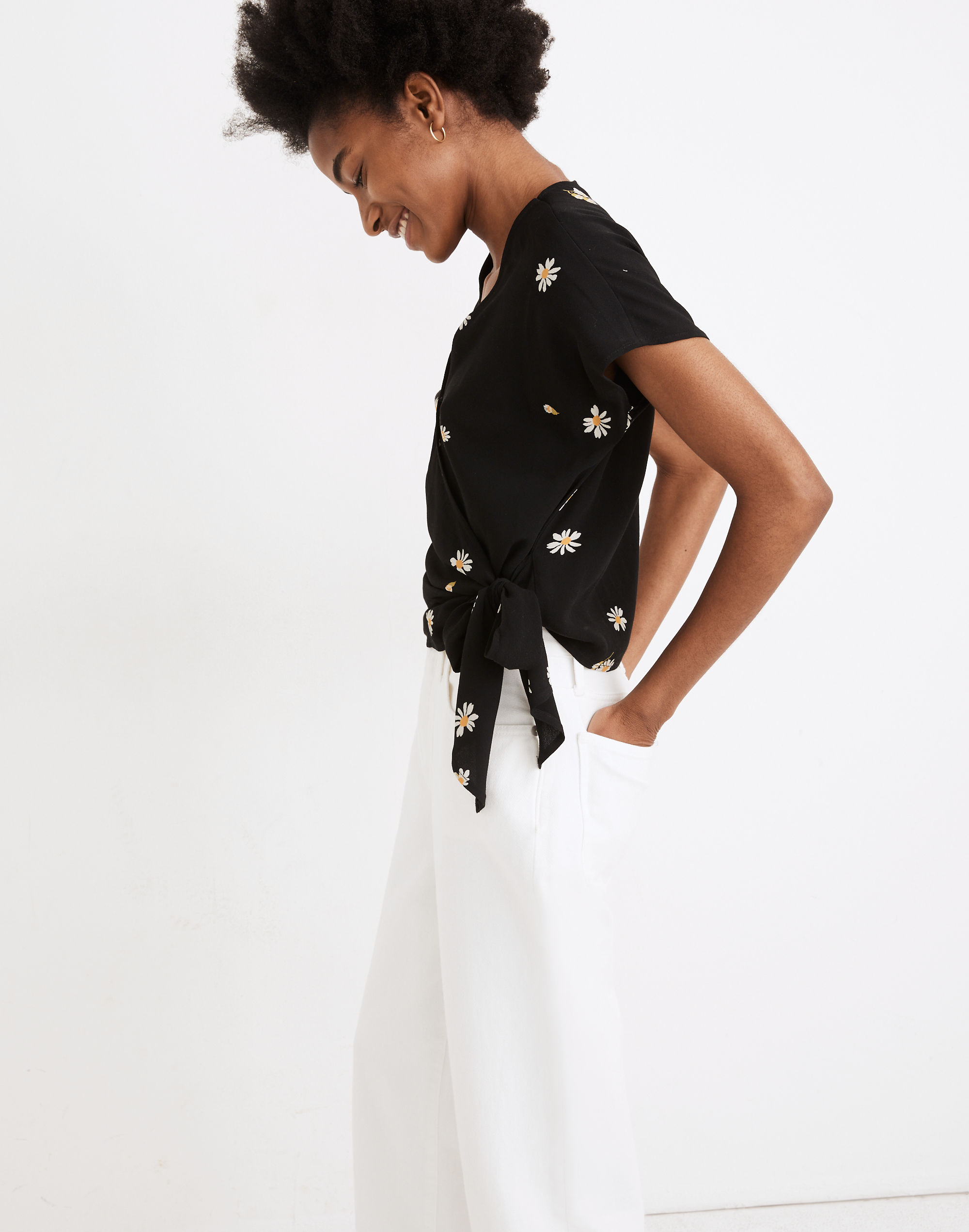 Sash-Tie Wrap Top in Lazy Daisies