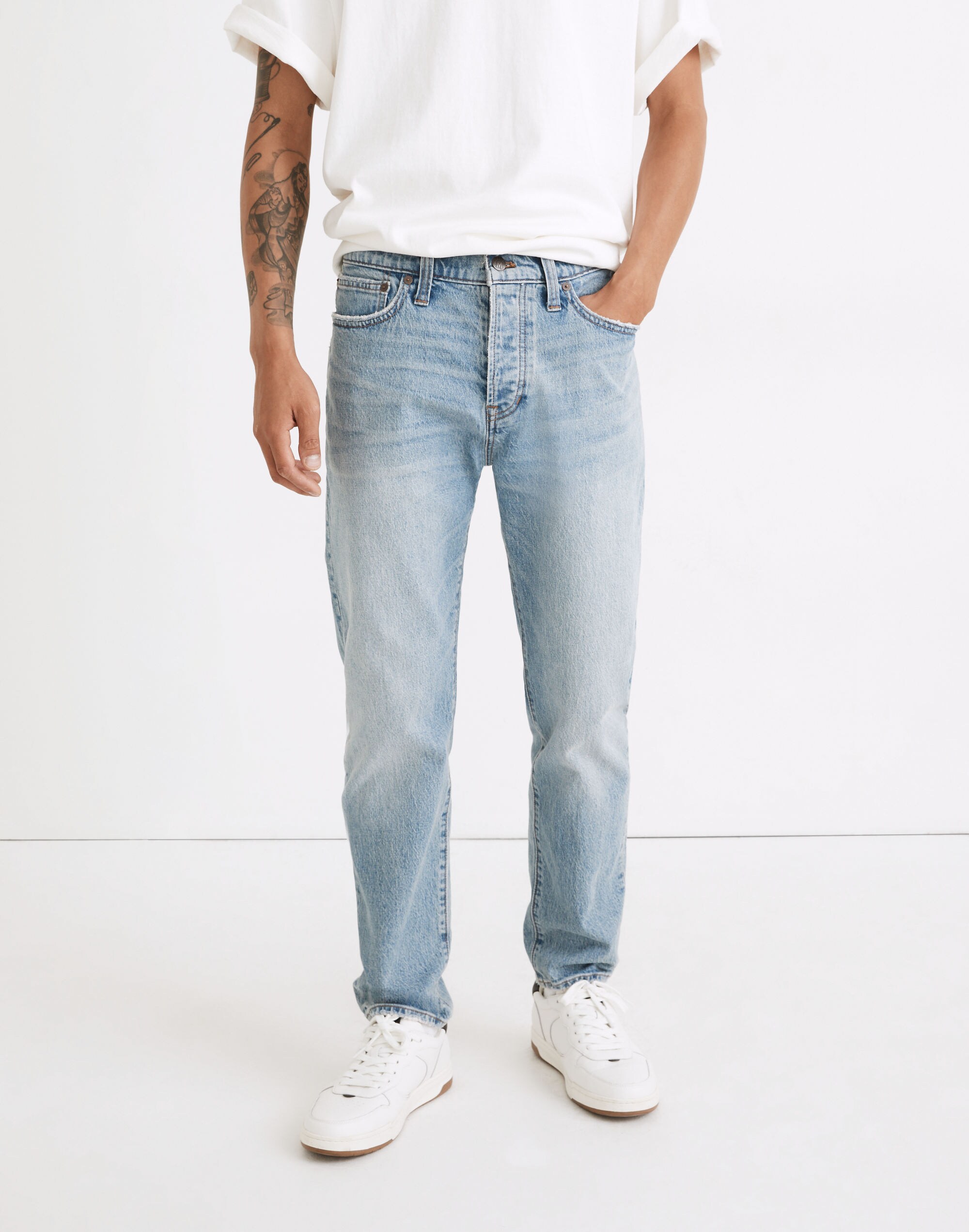 Relaxed Taper Jeans in Chadburn Wash