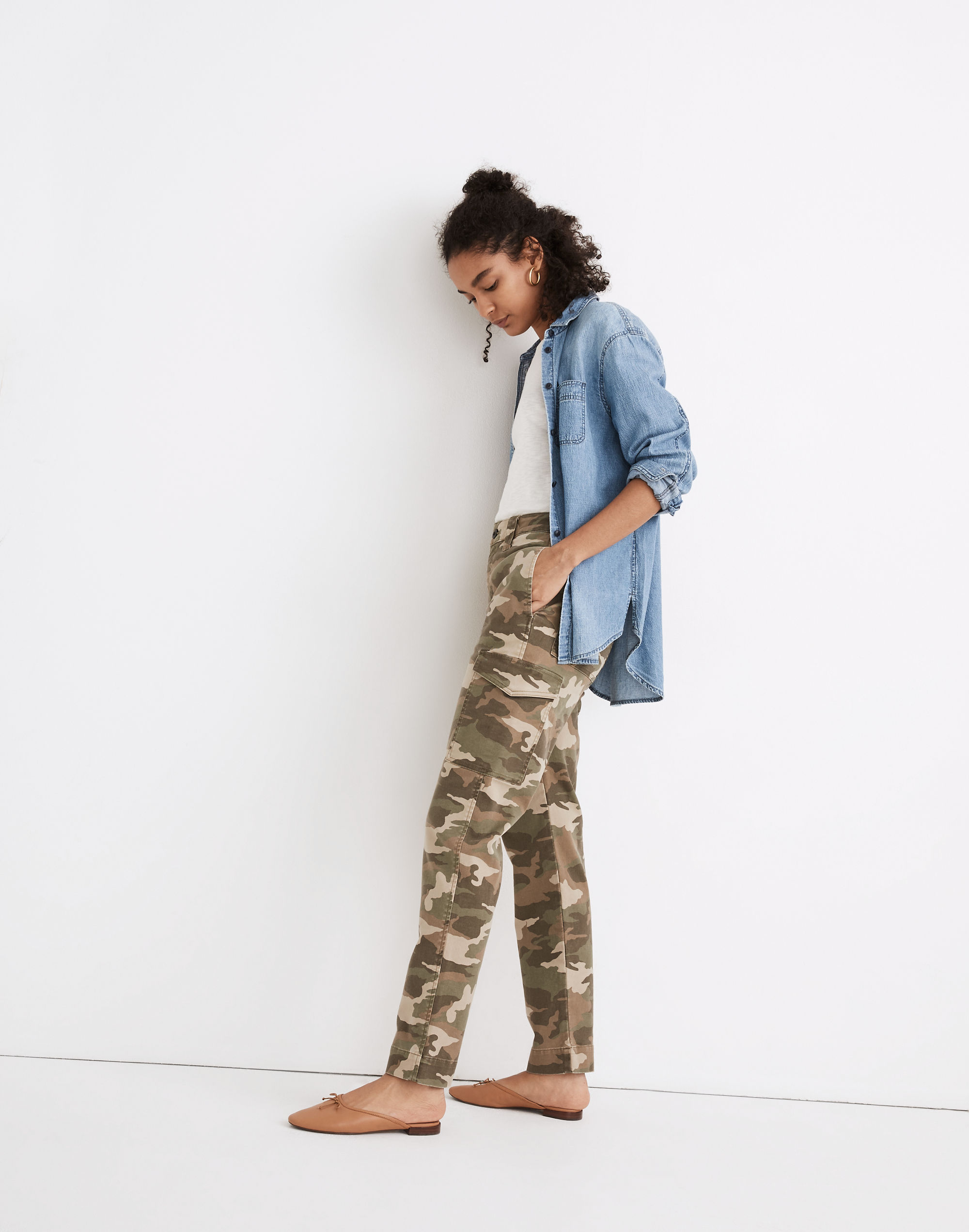 Classic Straight Cargo Pants in Camo
