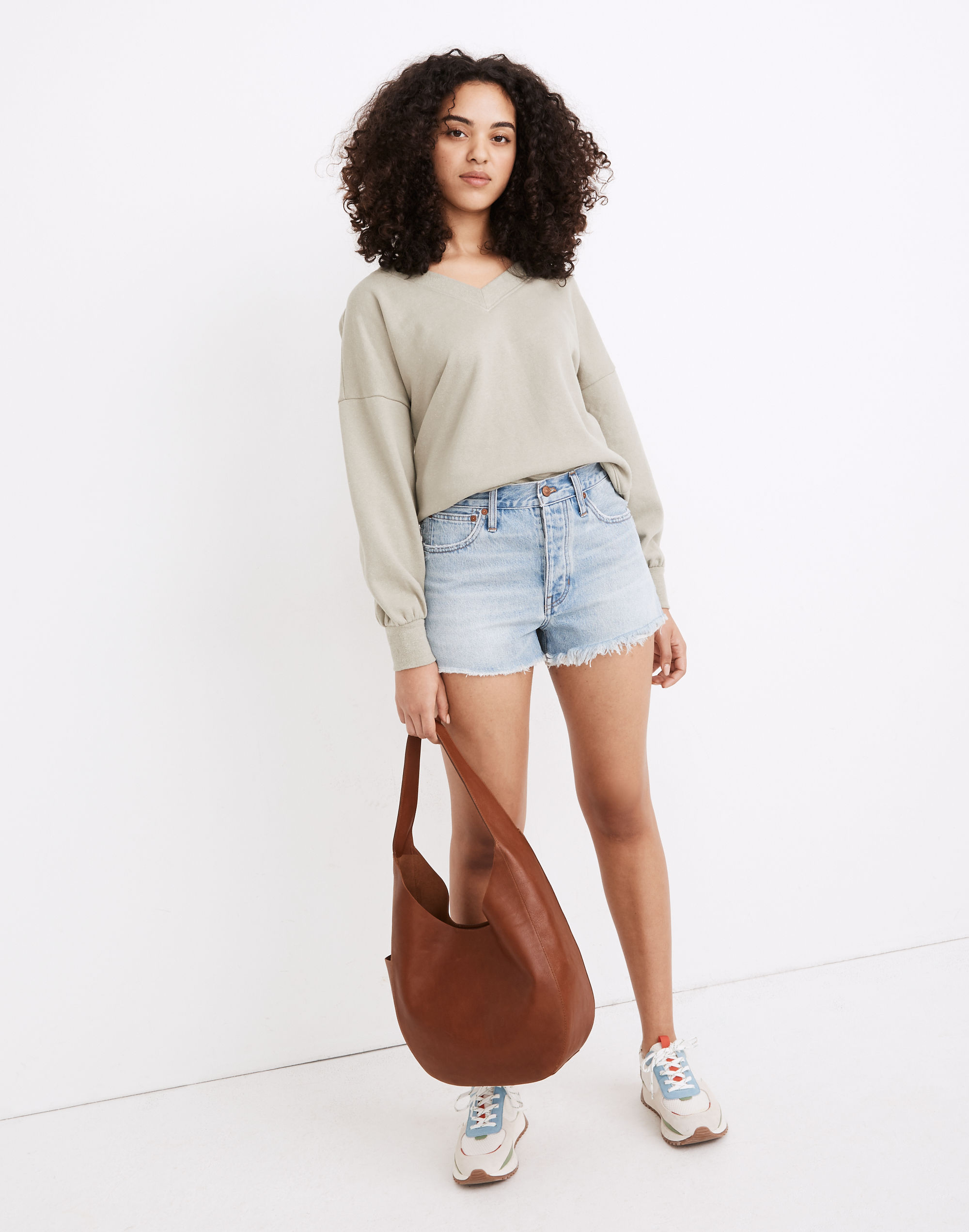 Curvy Relaxed Denim Shorts in Cedarcroft Wash
