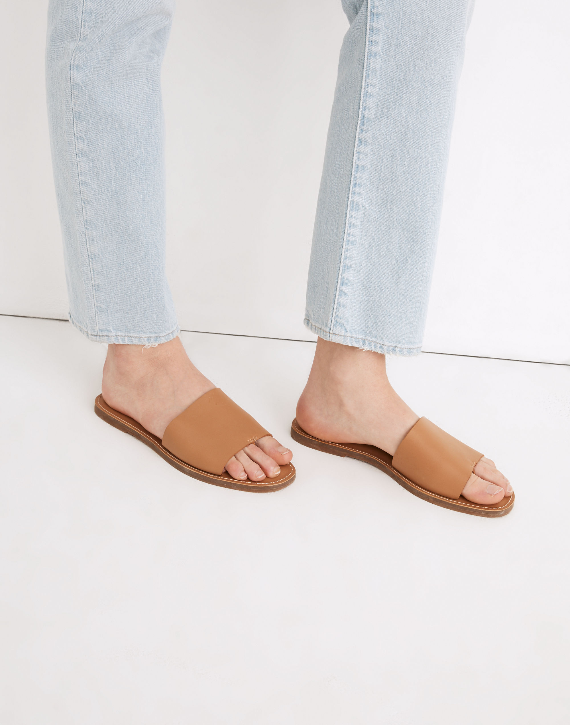 The Boardwalk Post Slide Sandal in Leather