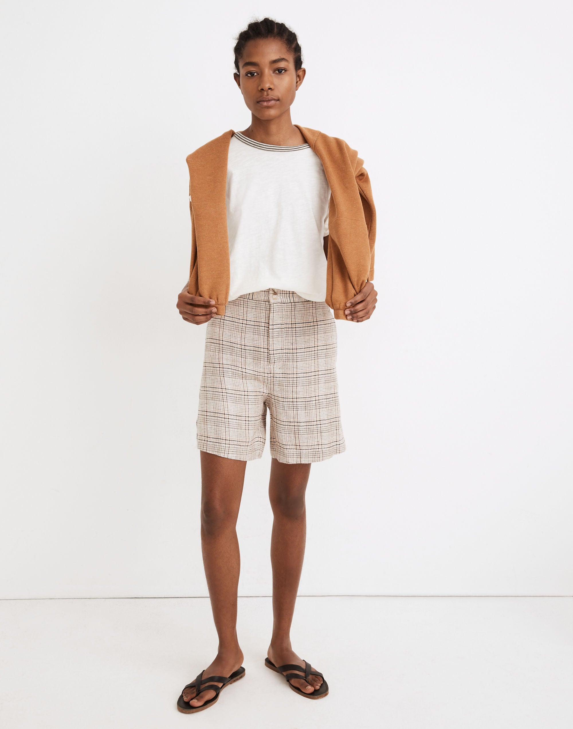 linen clean shorts in plaid