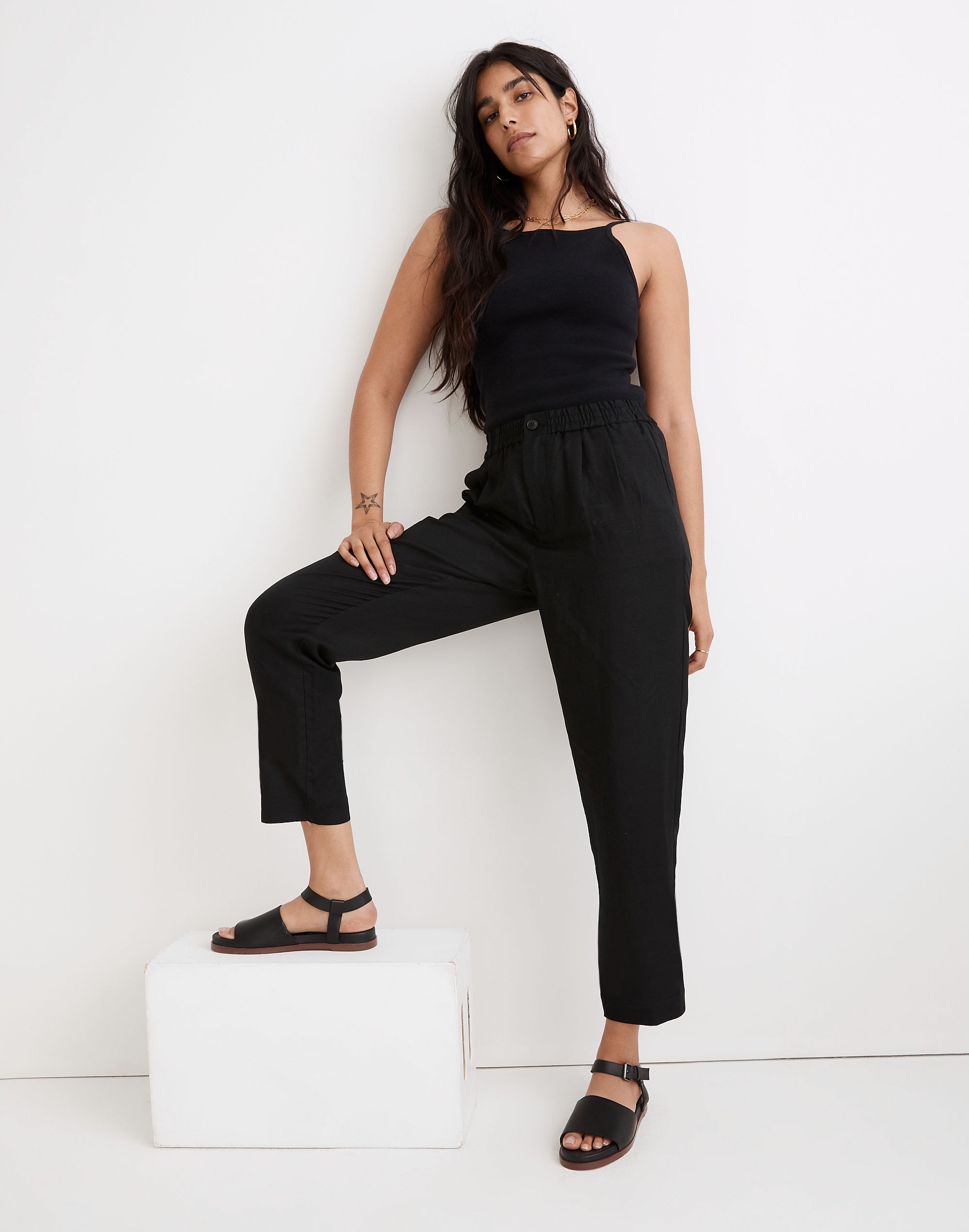 Petite Linen-Blend Pull-On Tapered Pants