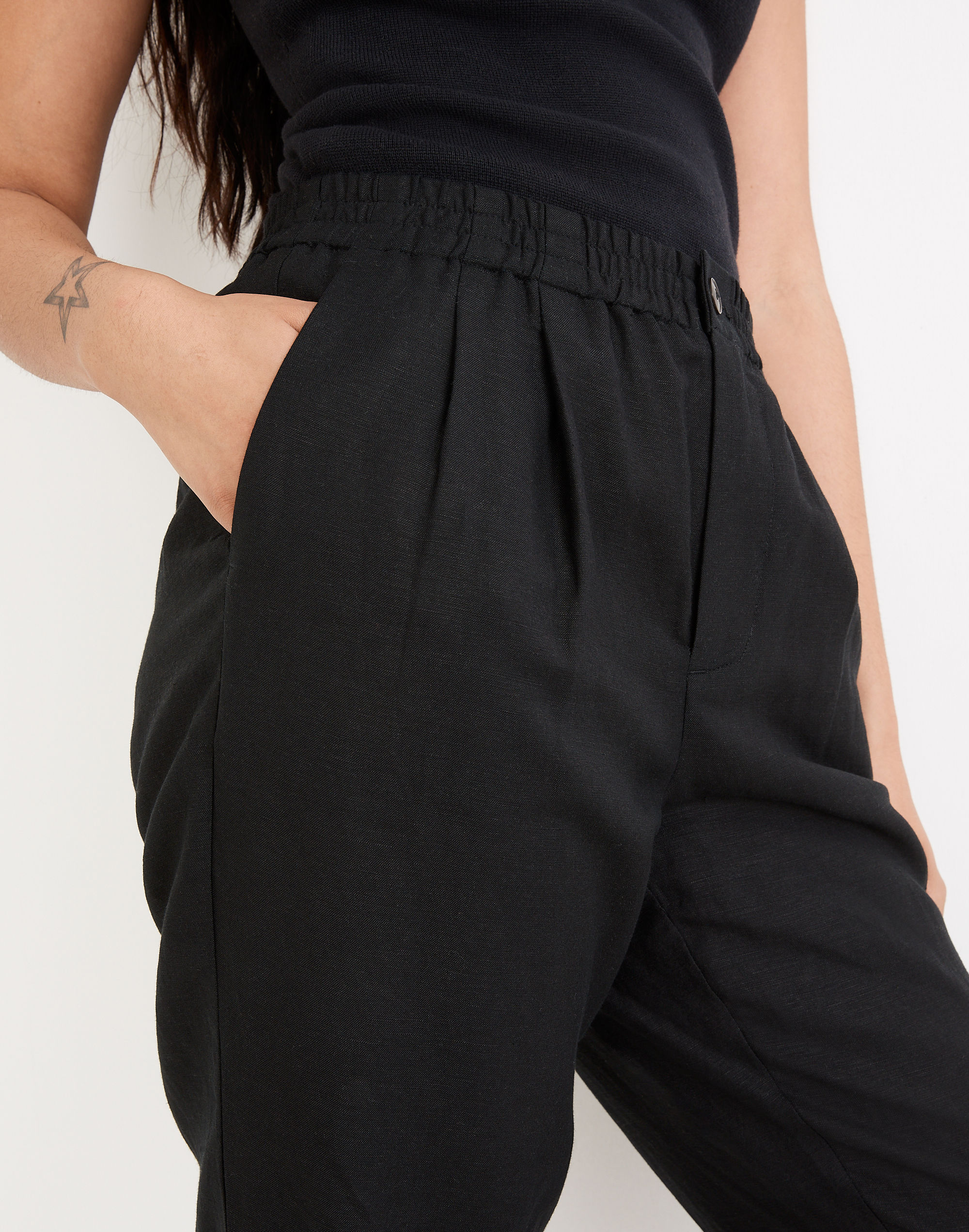 Petite Linen-Blend Pull-On Tapered Pants