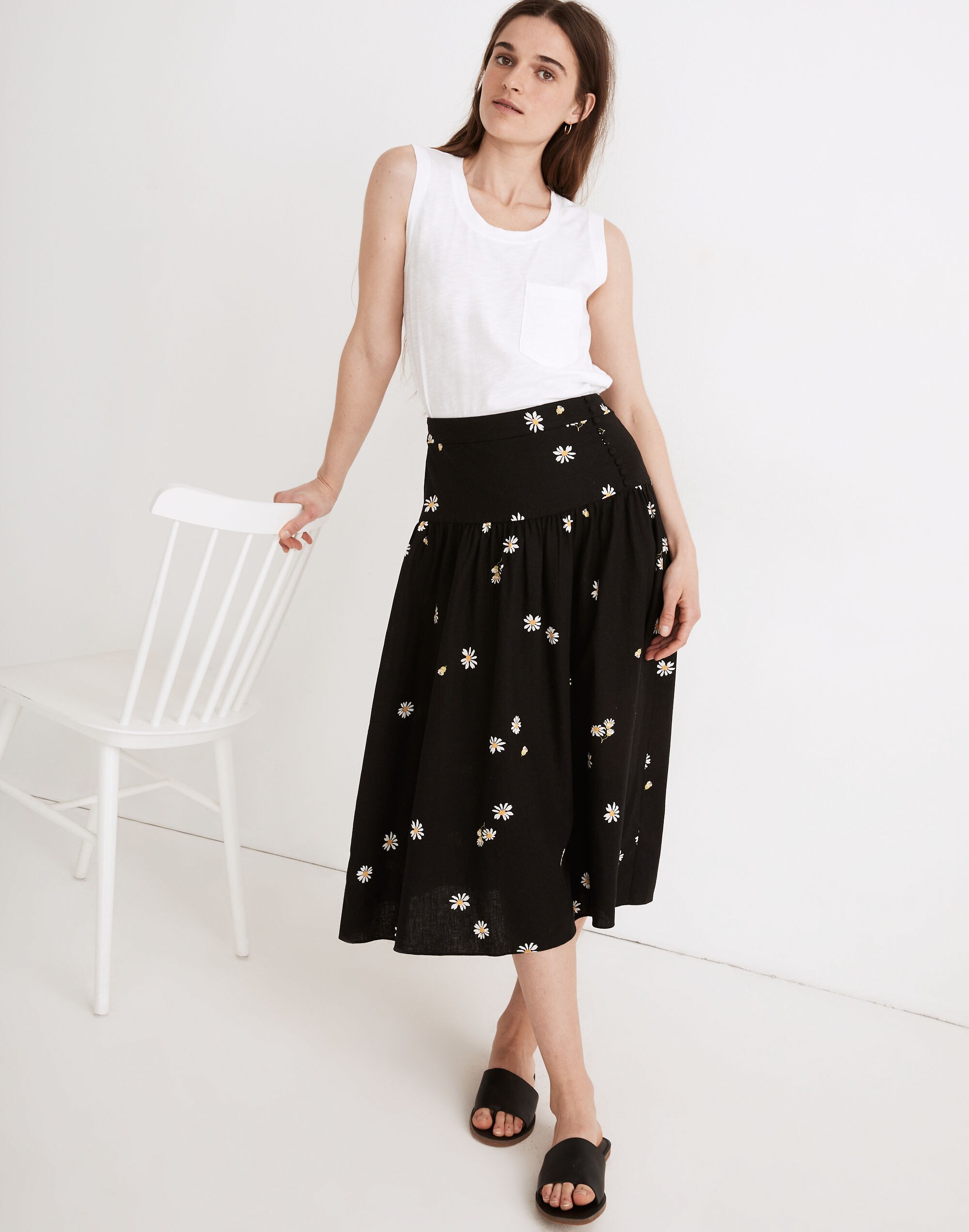 Linen-Blend Buttoned Yoke Midi Skirt in Lazy Daisies