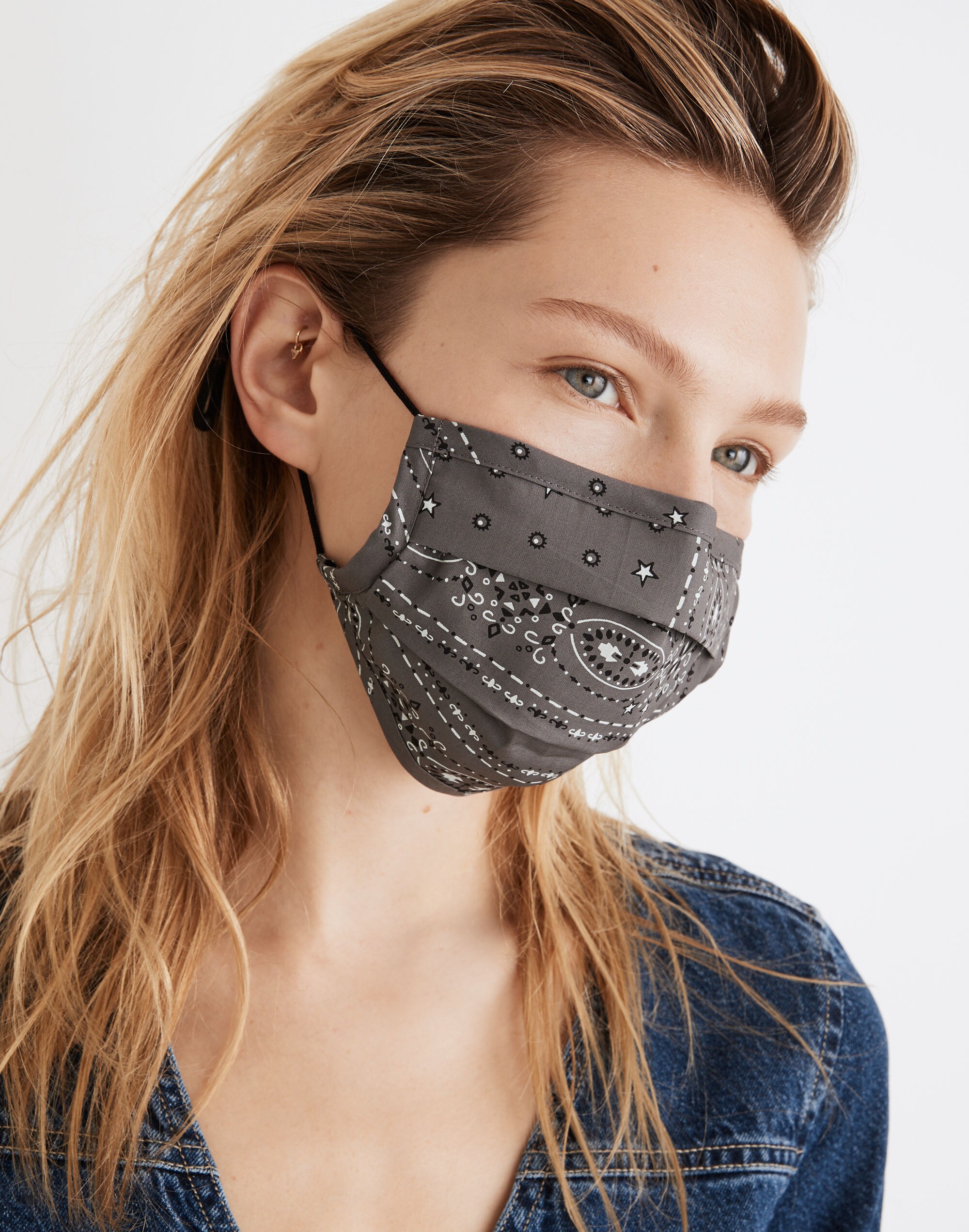 Three-Pack Pleated Adjustable Face Masks