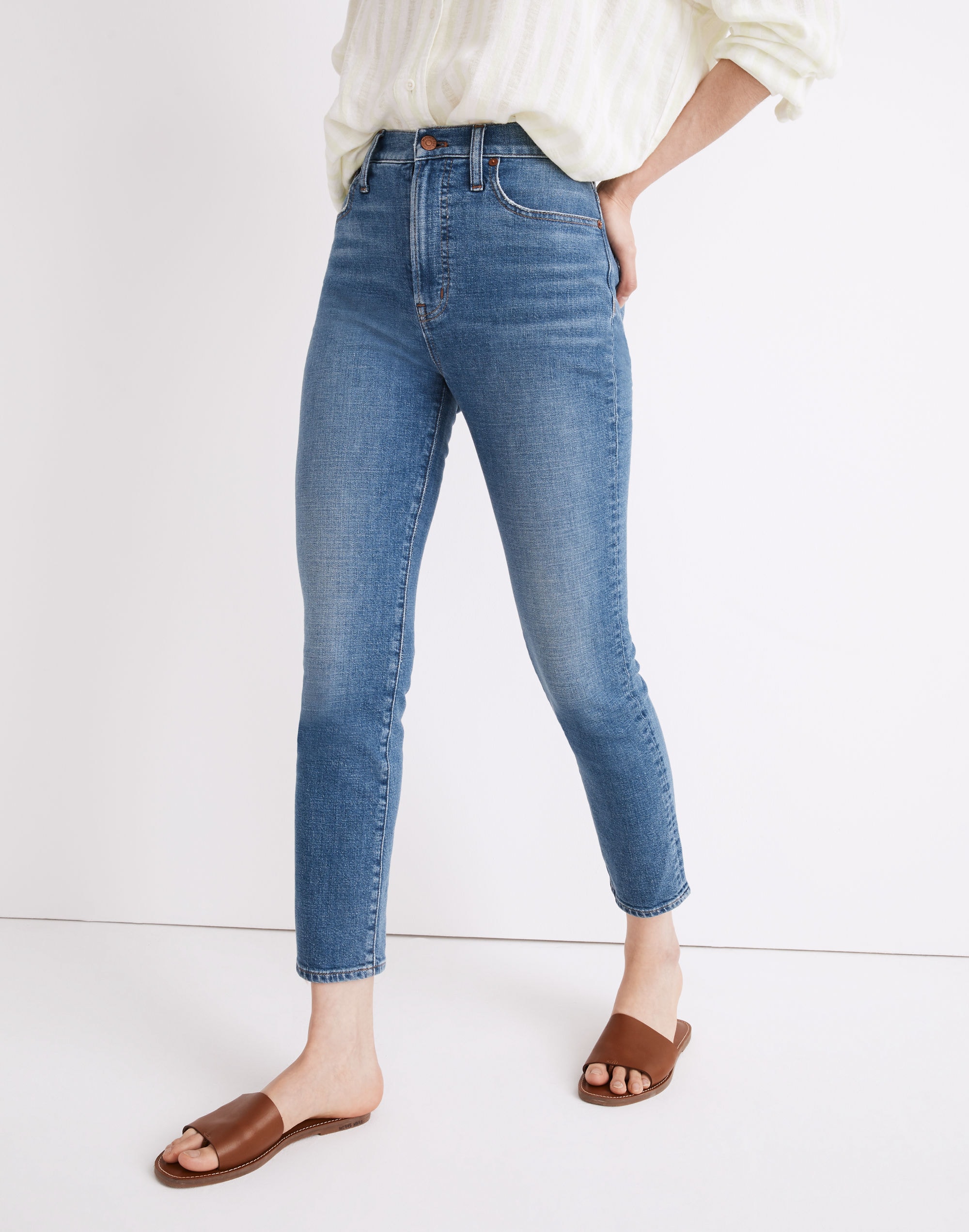 The Perfect Vintage Crop Jean in Sandford Wash: Summerweight Edition