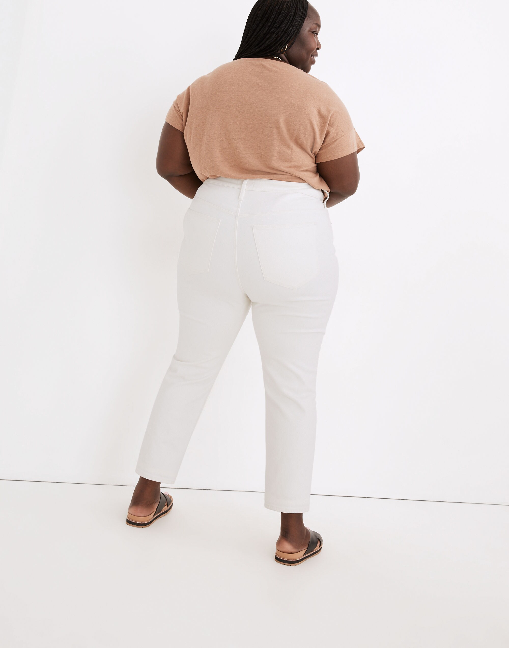 The Plus High-Rise Slim Boyjean in Tile White
