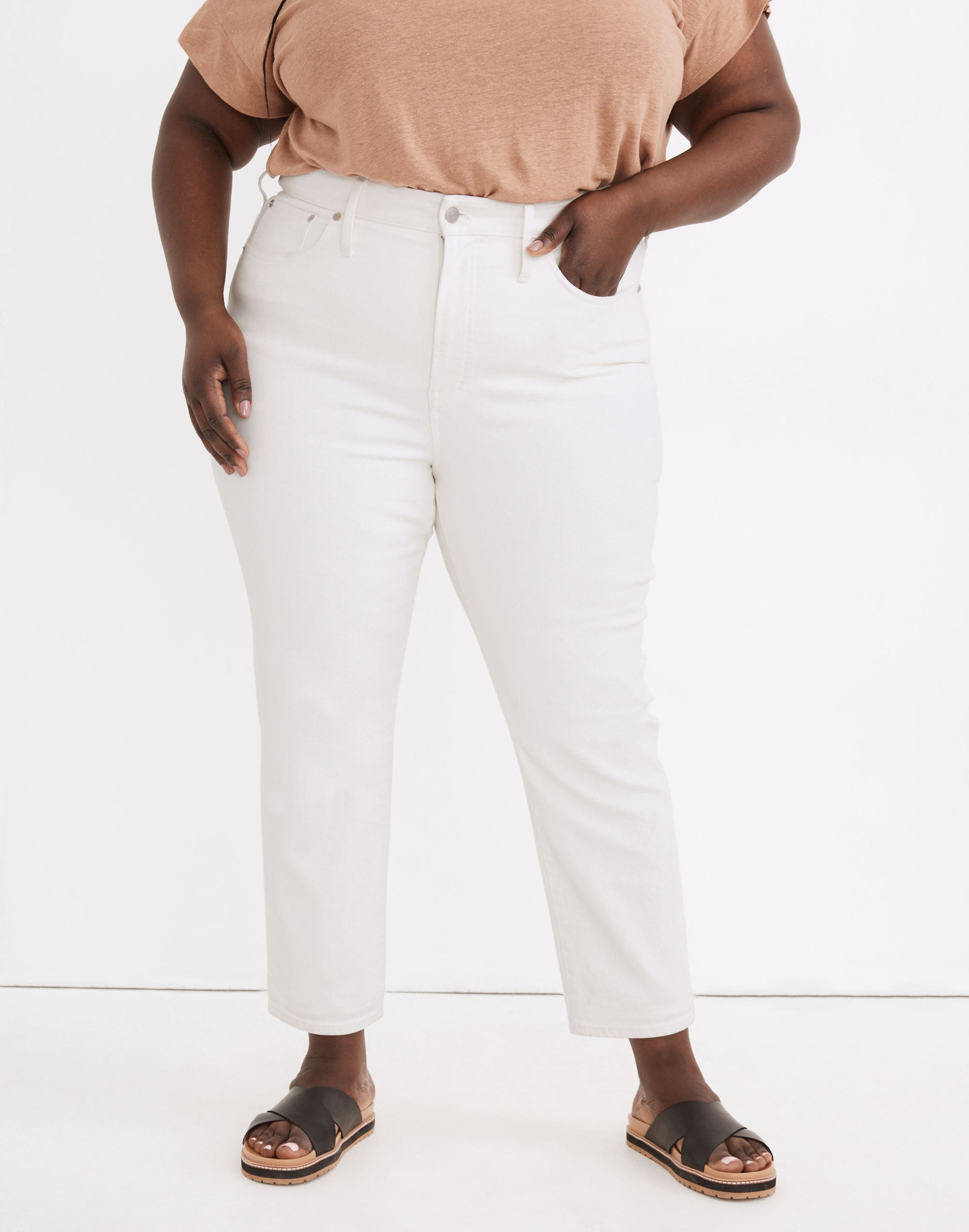 The Plus High-Rise Slim Boyjean in Tile White