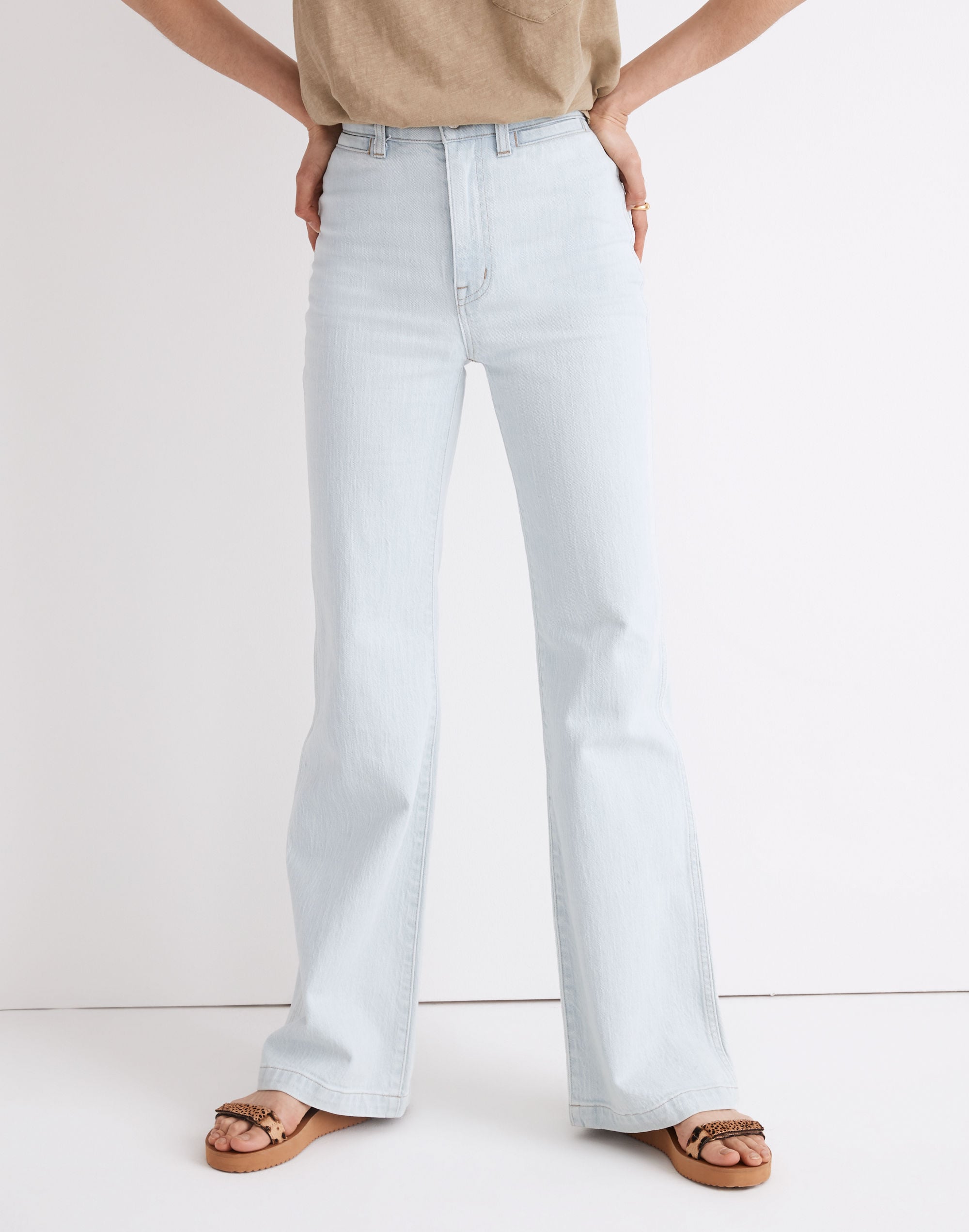 11" High-Rise Flare Jeans in Hanford Wash: Welt Pocket Edition