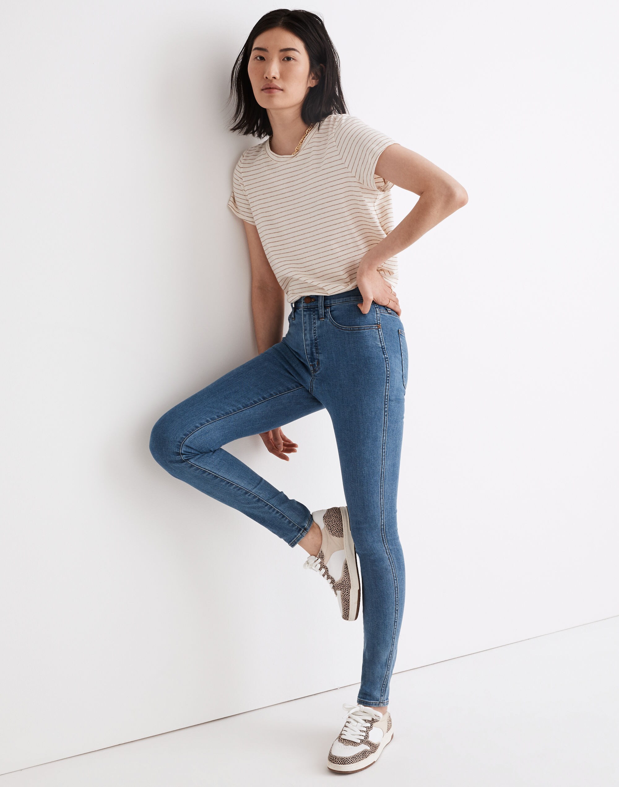 10" High-Rise Roadtripper Supersoft Jeans in Motte Wash