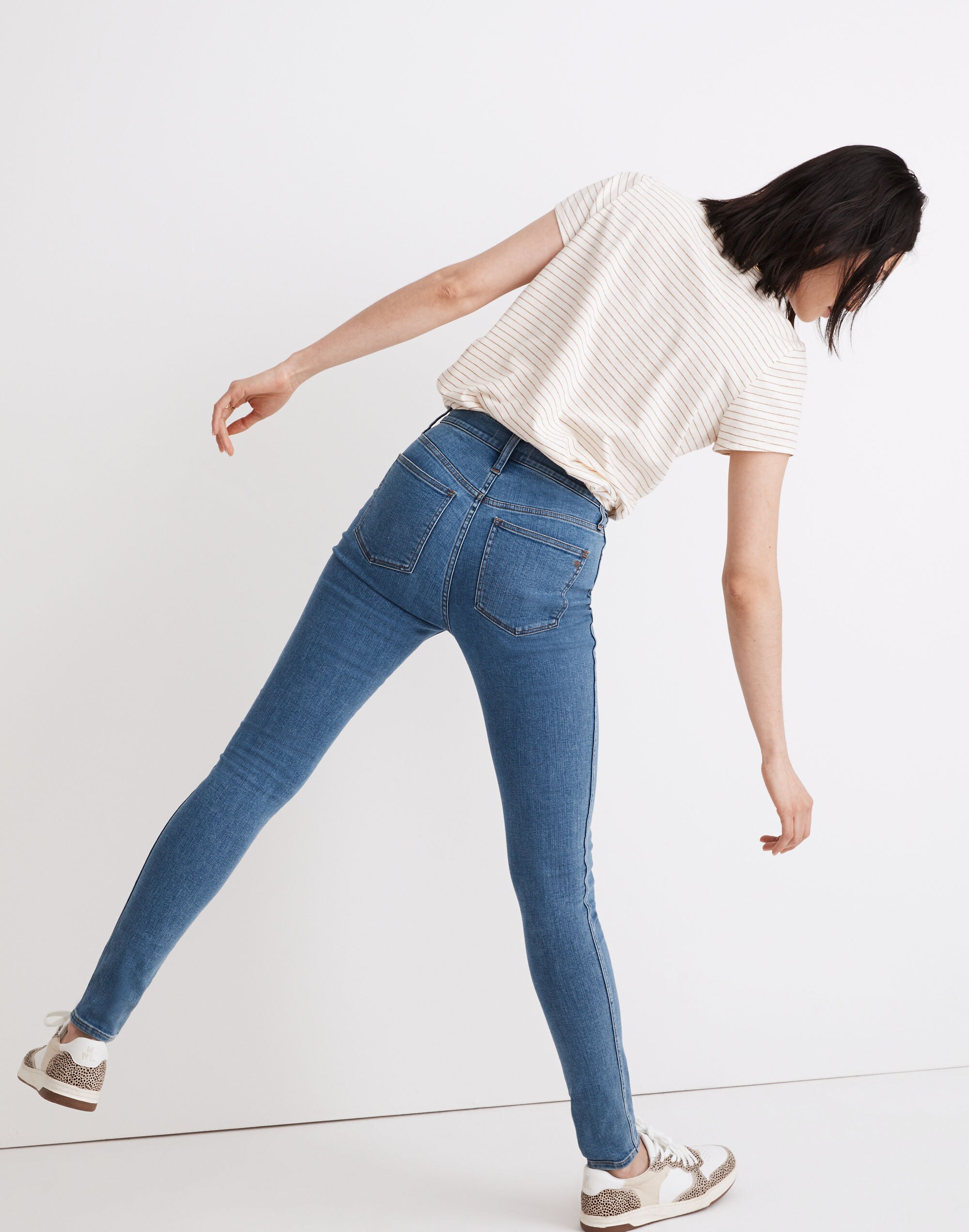 10" High-Rise Roadtripper Supersoft Jeans in Motte Wash