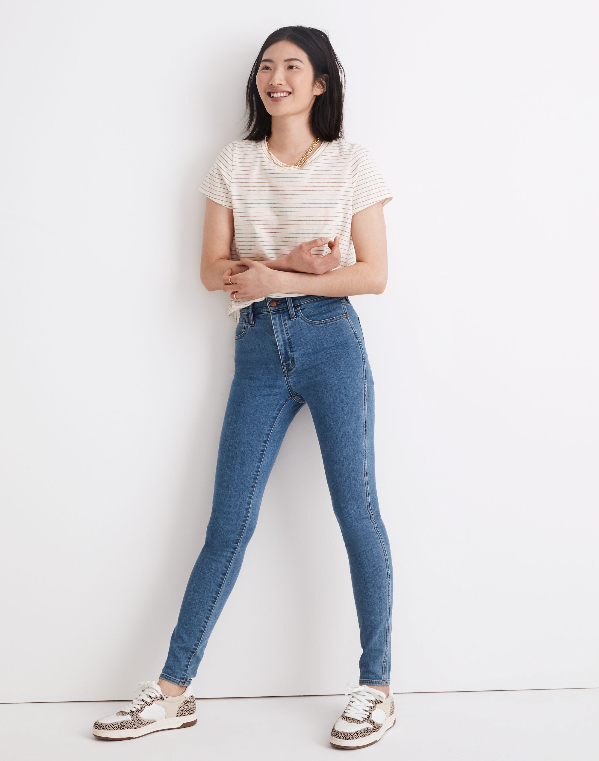 10" High-Rise Roadtripper Supersoft Jeans in Motte Wash