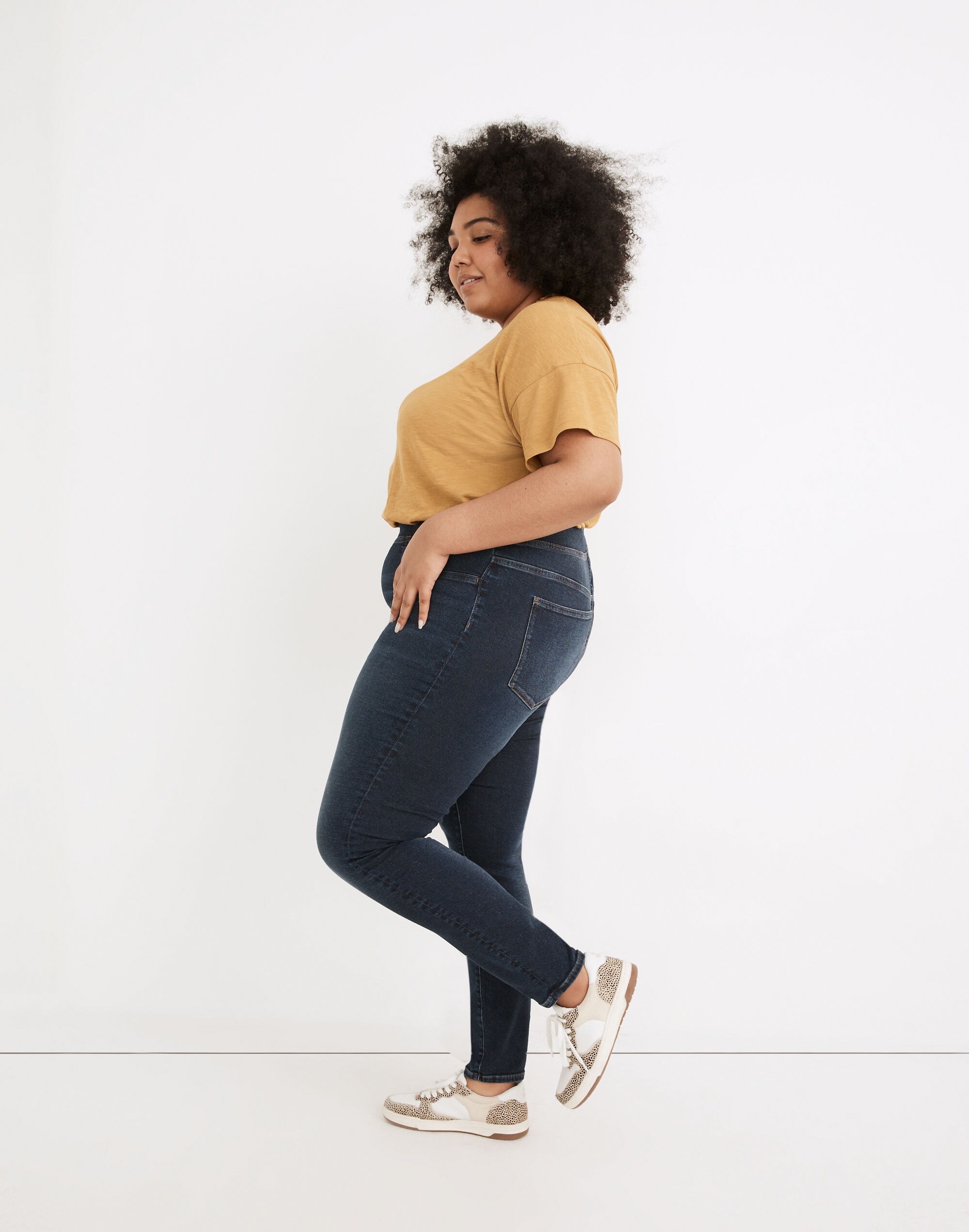 Plus Pull-On Skinny Jeans in Wisteria Wash