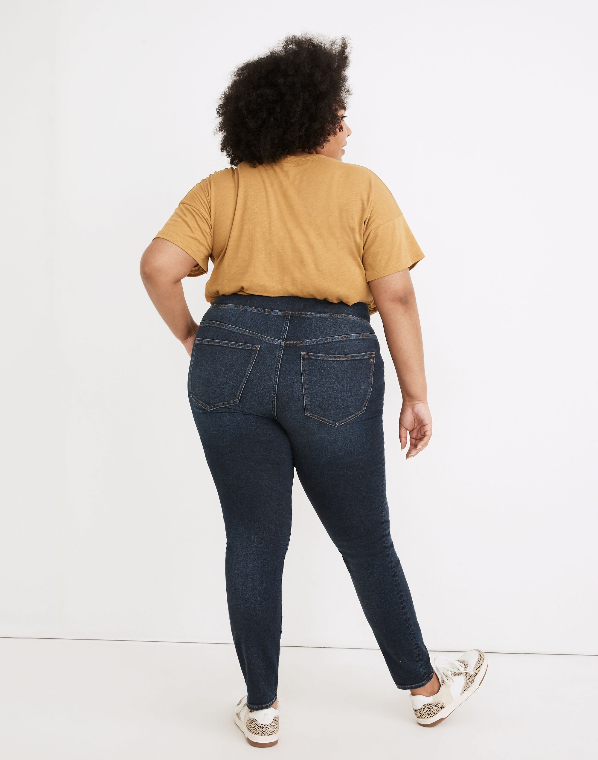 Plus Pull-On Skinny Jeans in Wisteria Wash