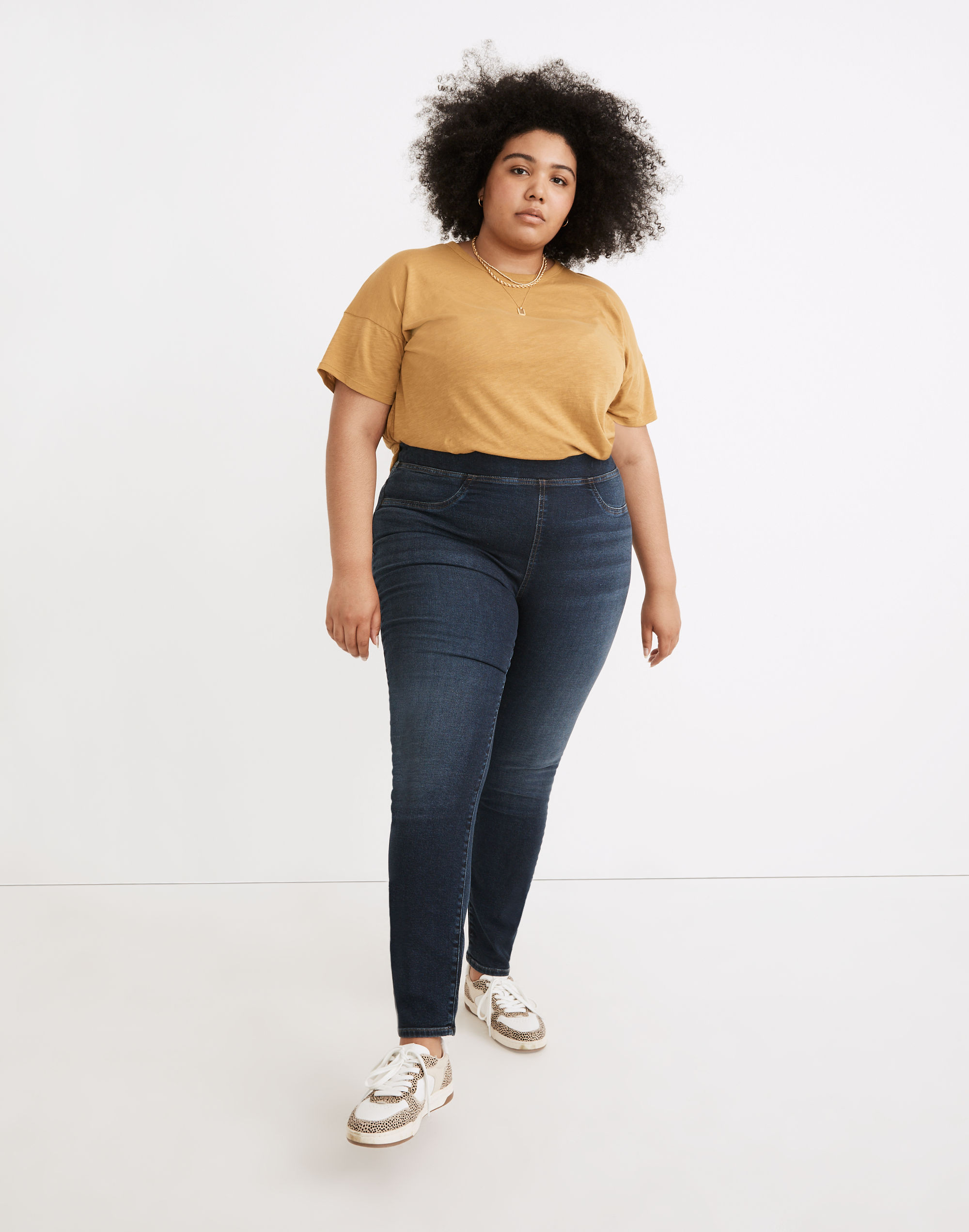 Plus Pull-On Skinny Jeans in Wisteria Wash