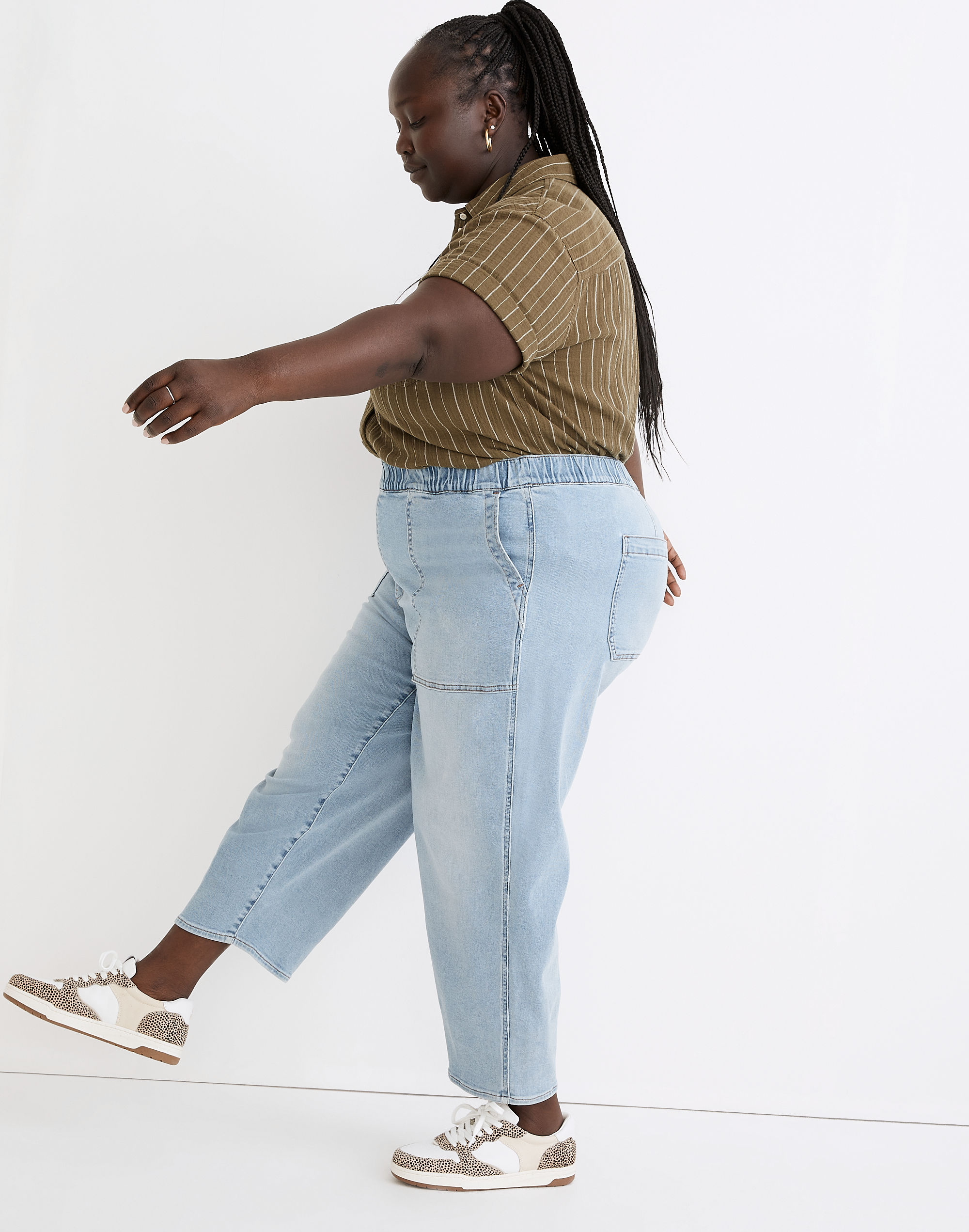 Plus Pull-On Relaxed Jeans in Bellview Wash