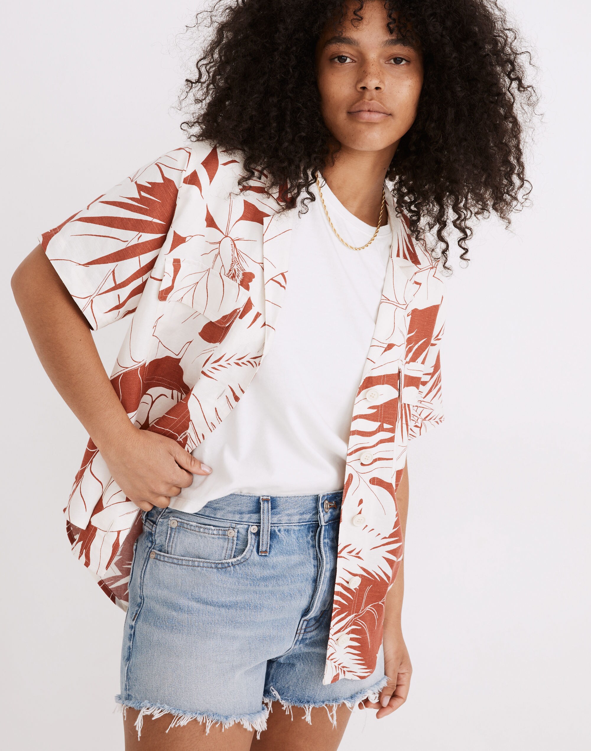 Relaxed Denim Shorts in Rosemount Wash: Destroyed Hem Edition