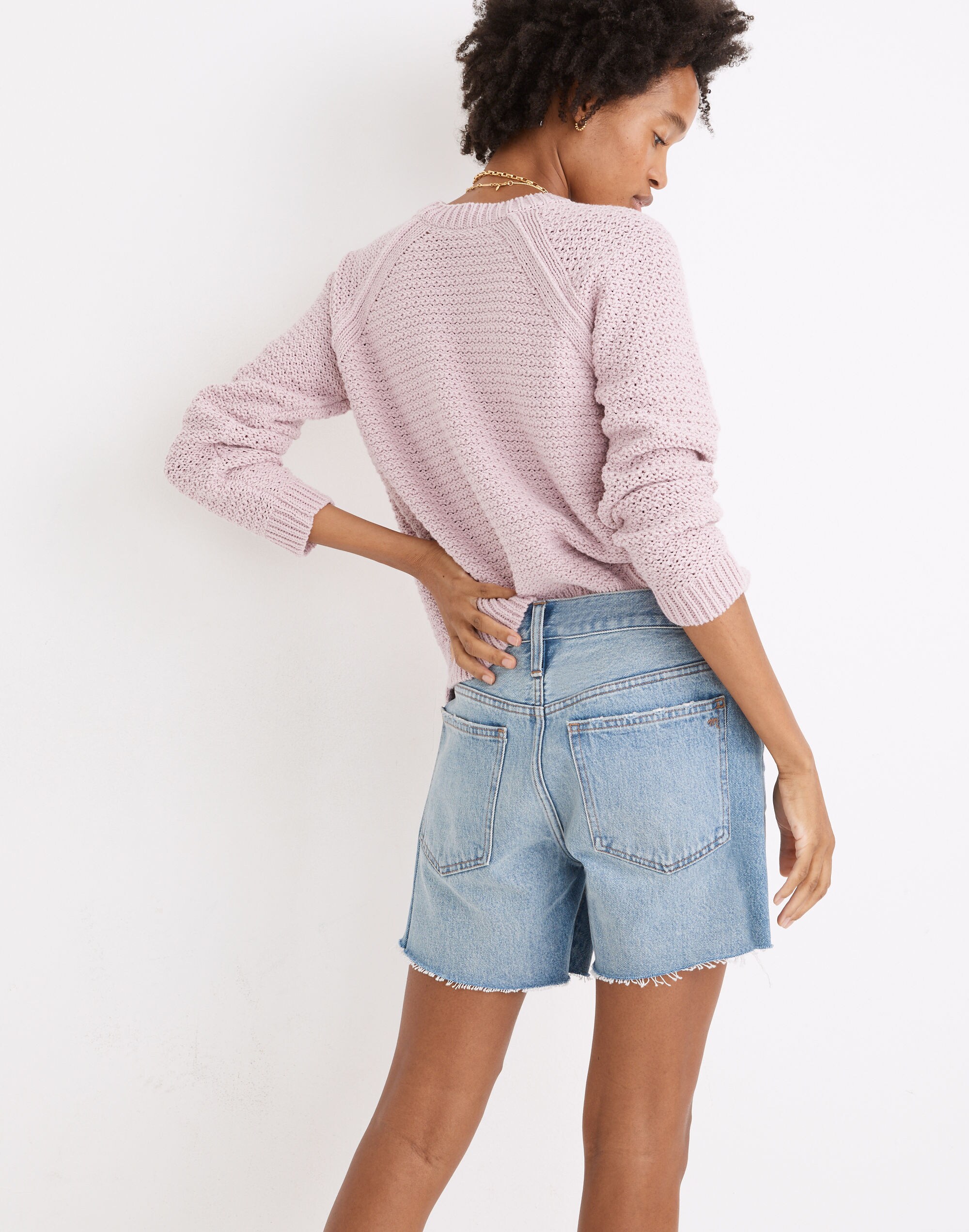 Relaxed Mid-Length Denim Shorts in Scottsburg Wash