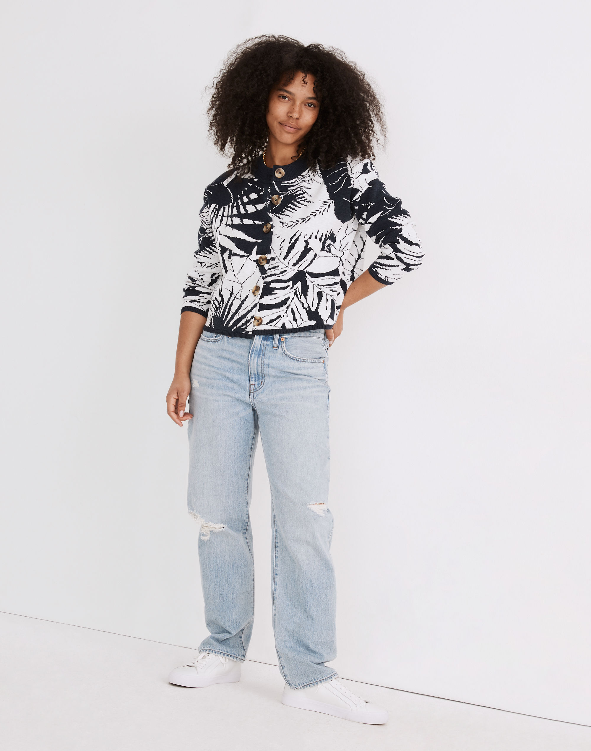 relaxed jeans in cresthaven wash: ripped edition