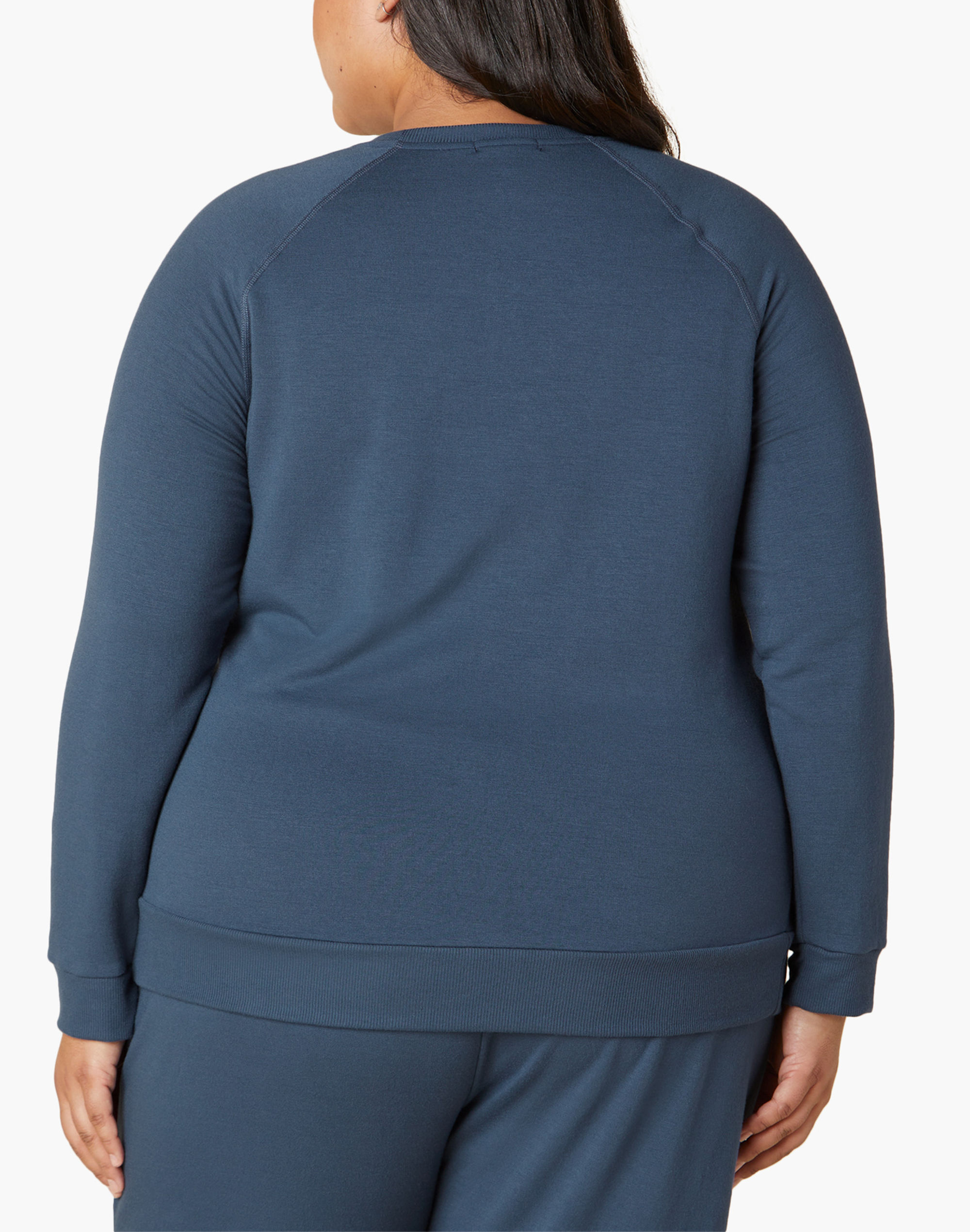 Beyond Yoga Plus Cozy Fleece Favorite Raglan Crew Sweatshirt