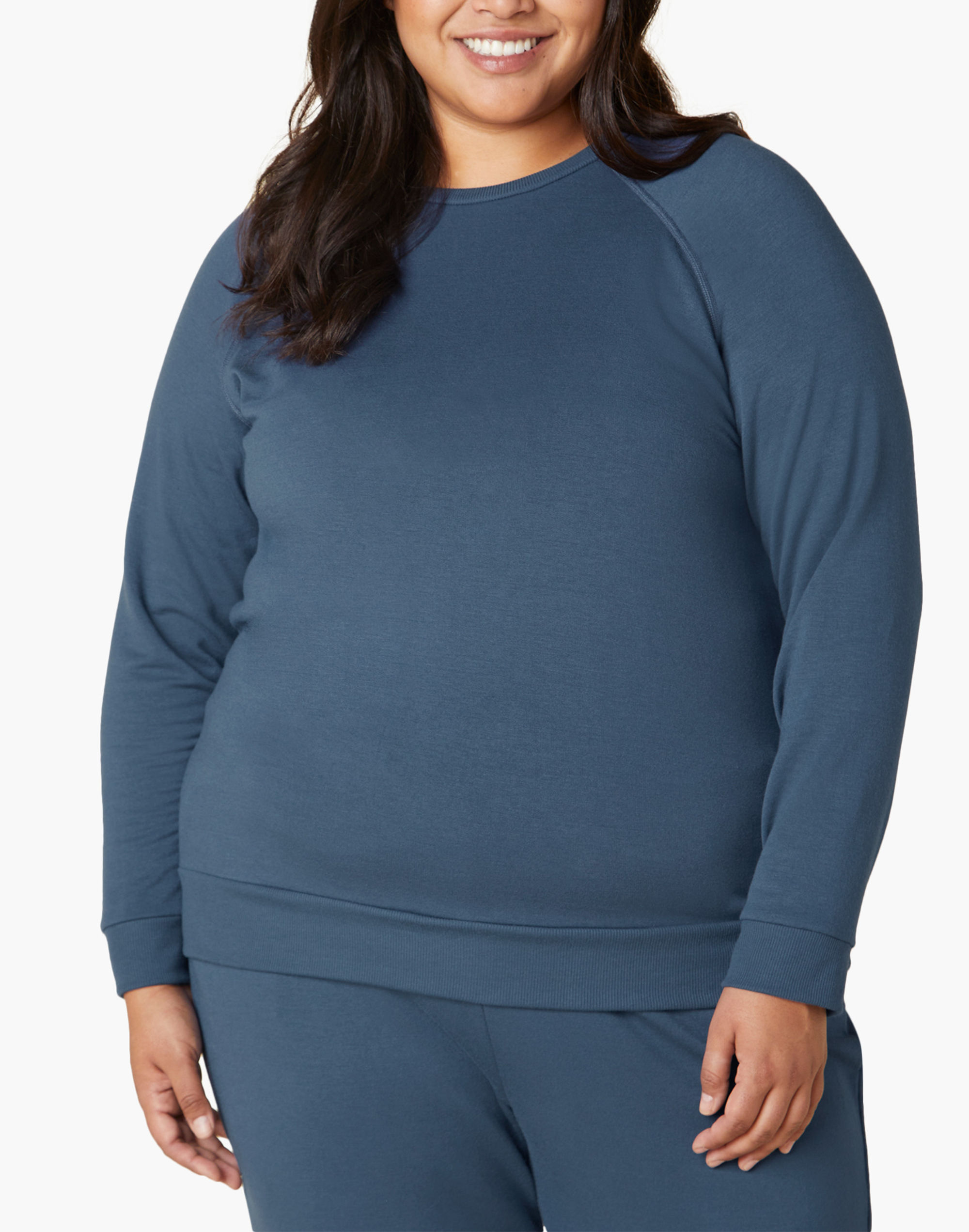 Beyond Yoga Plus Cozy Fleece Favorite Raglan Crew Sweatshirt