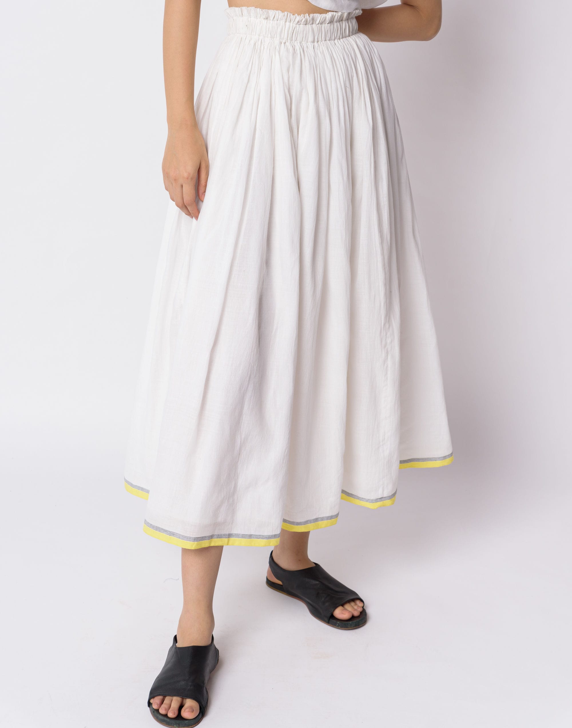 World of Crow Pearl white pull-on skirt