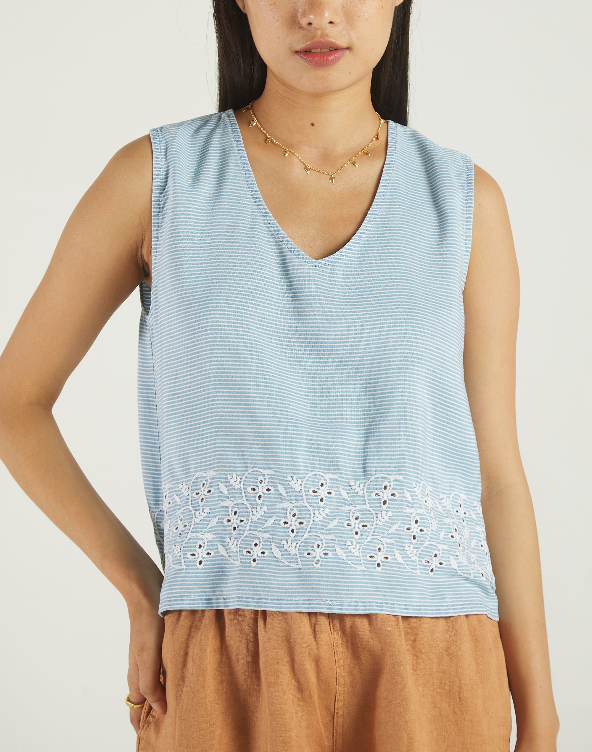 reistor hello summer top