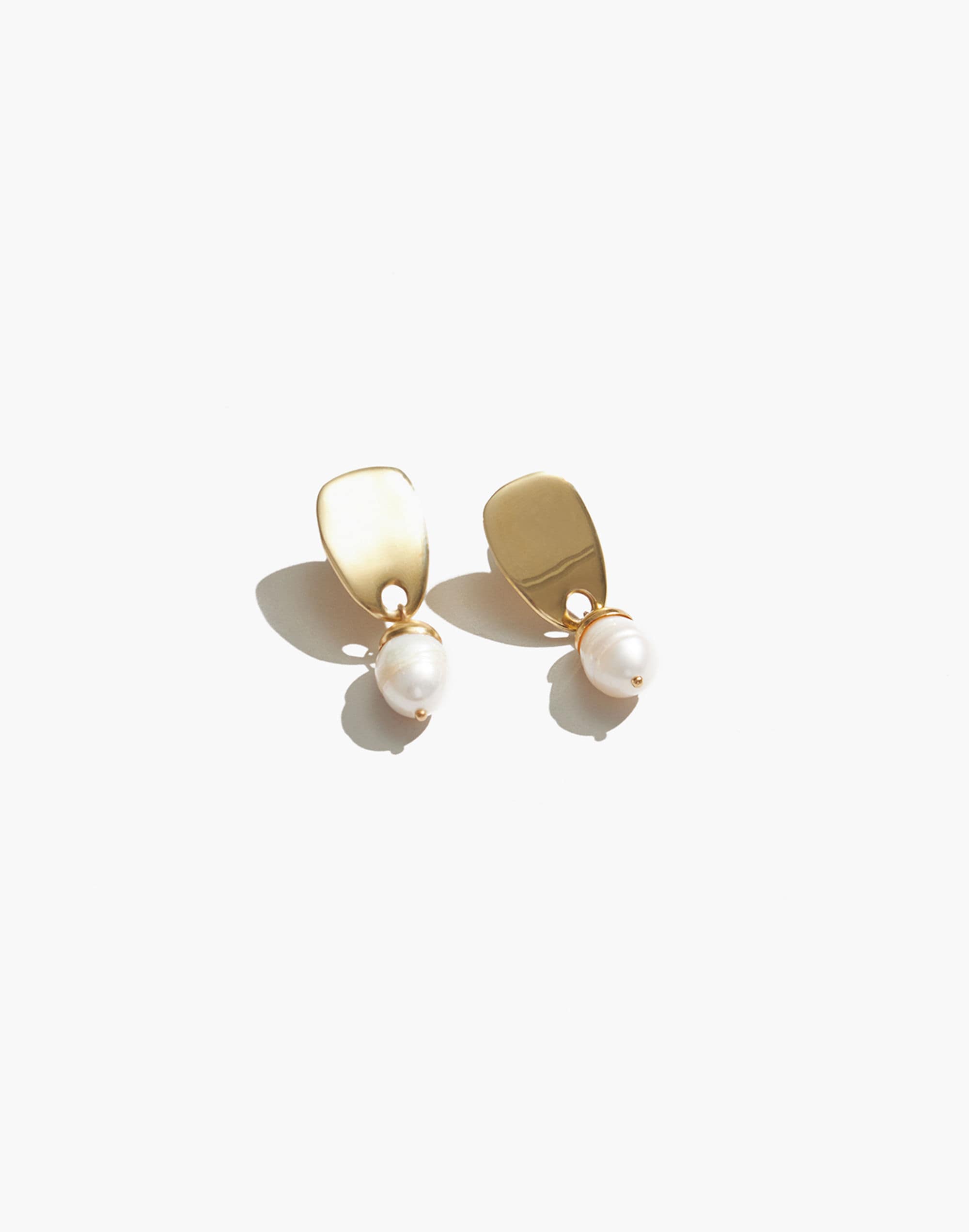 Maslo Jewelry Cecilia Pearl Earrings Gold