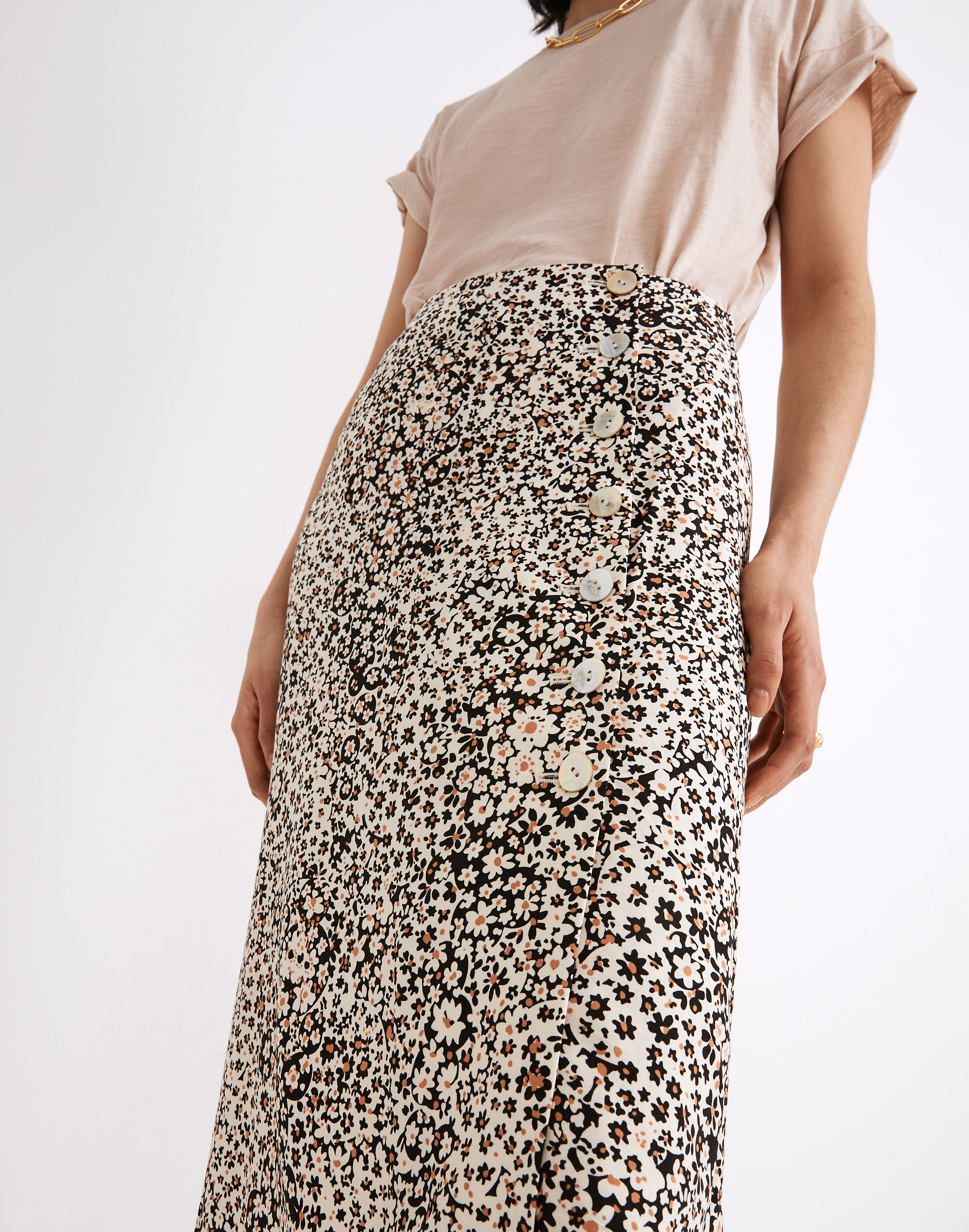 Side-Button Straight Midi Skirt in Daisy Groove
