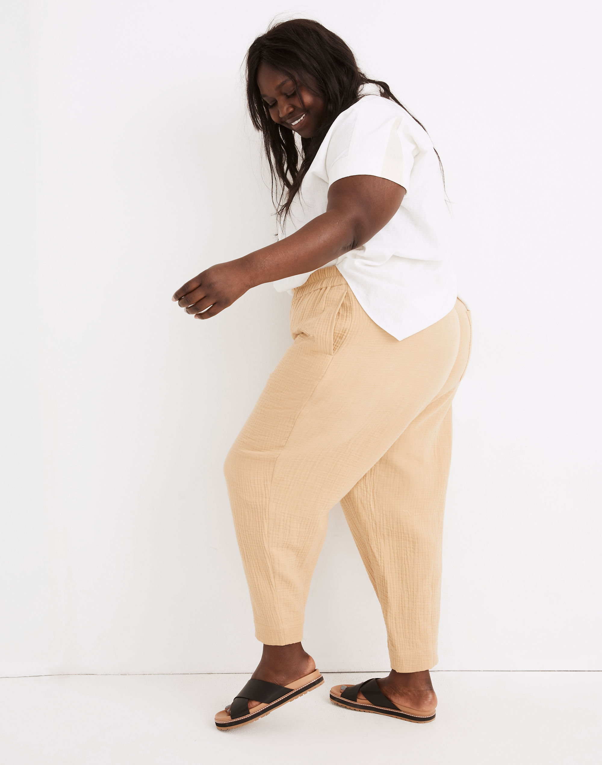 Plus Lightspun Tapered Huston Pull-On Crop Pants