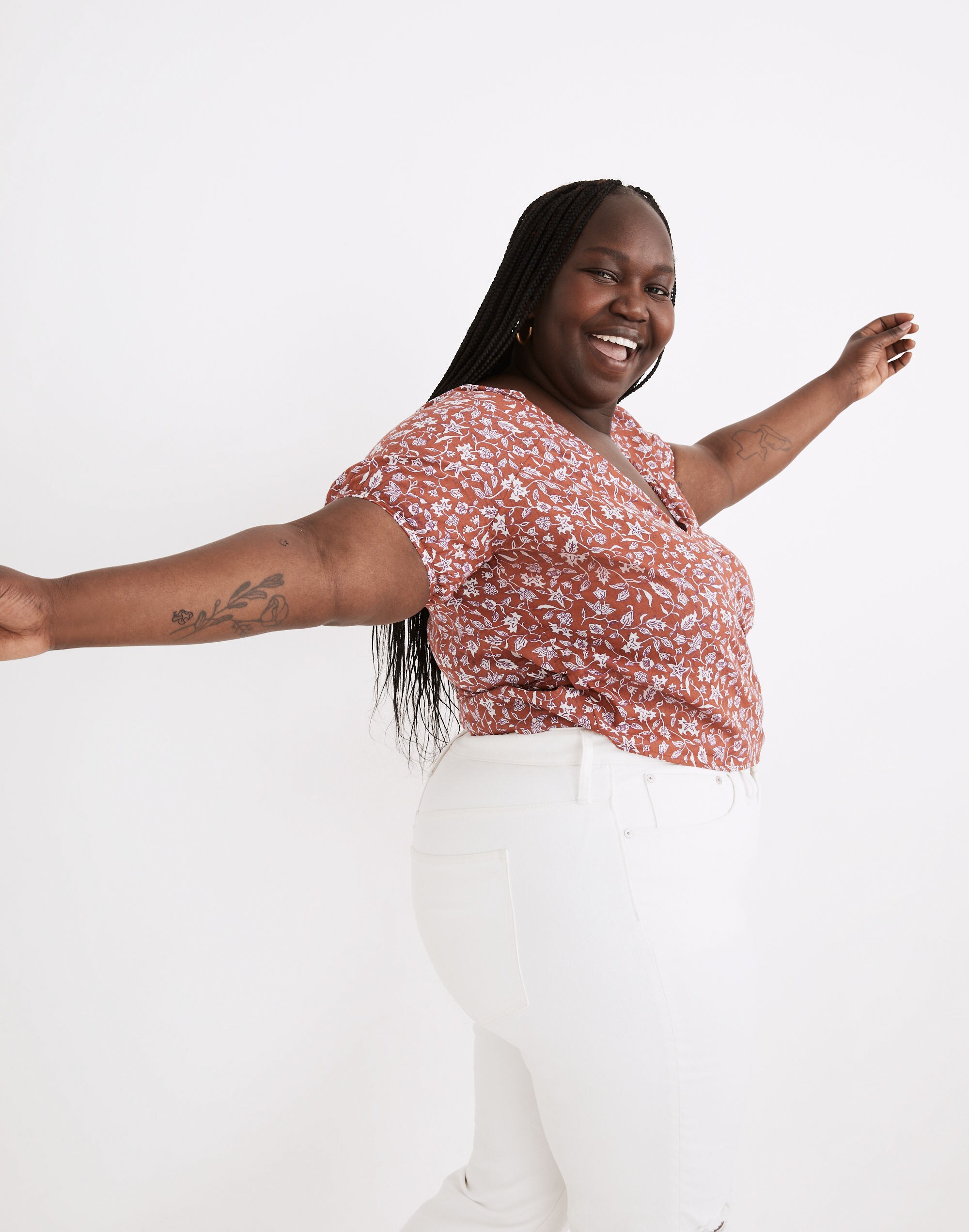 Plus Puff-Sleeve Wrap Crop Top in Batik Vine