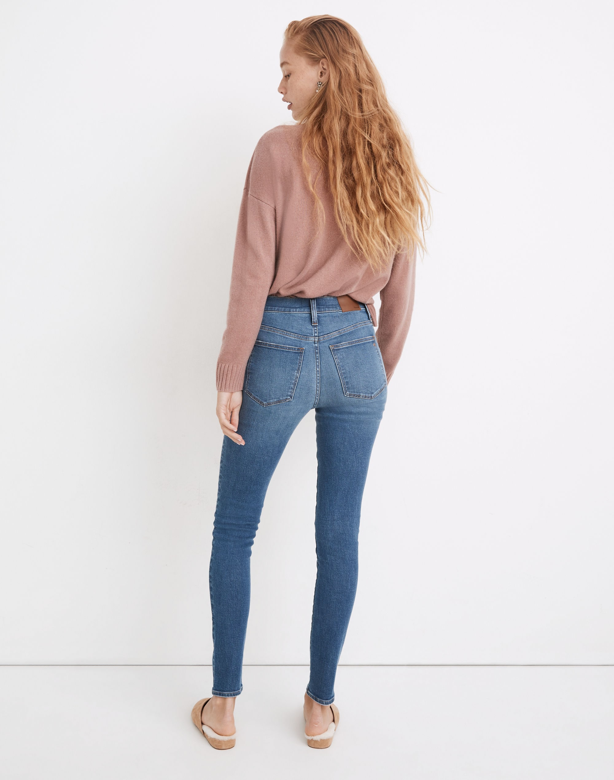 9" Mid-Rise Skinny Jeans in Varney Wash: Button-Front Edition