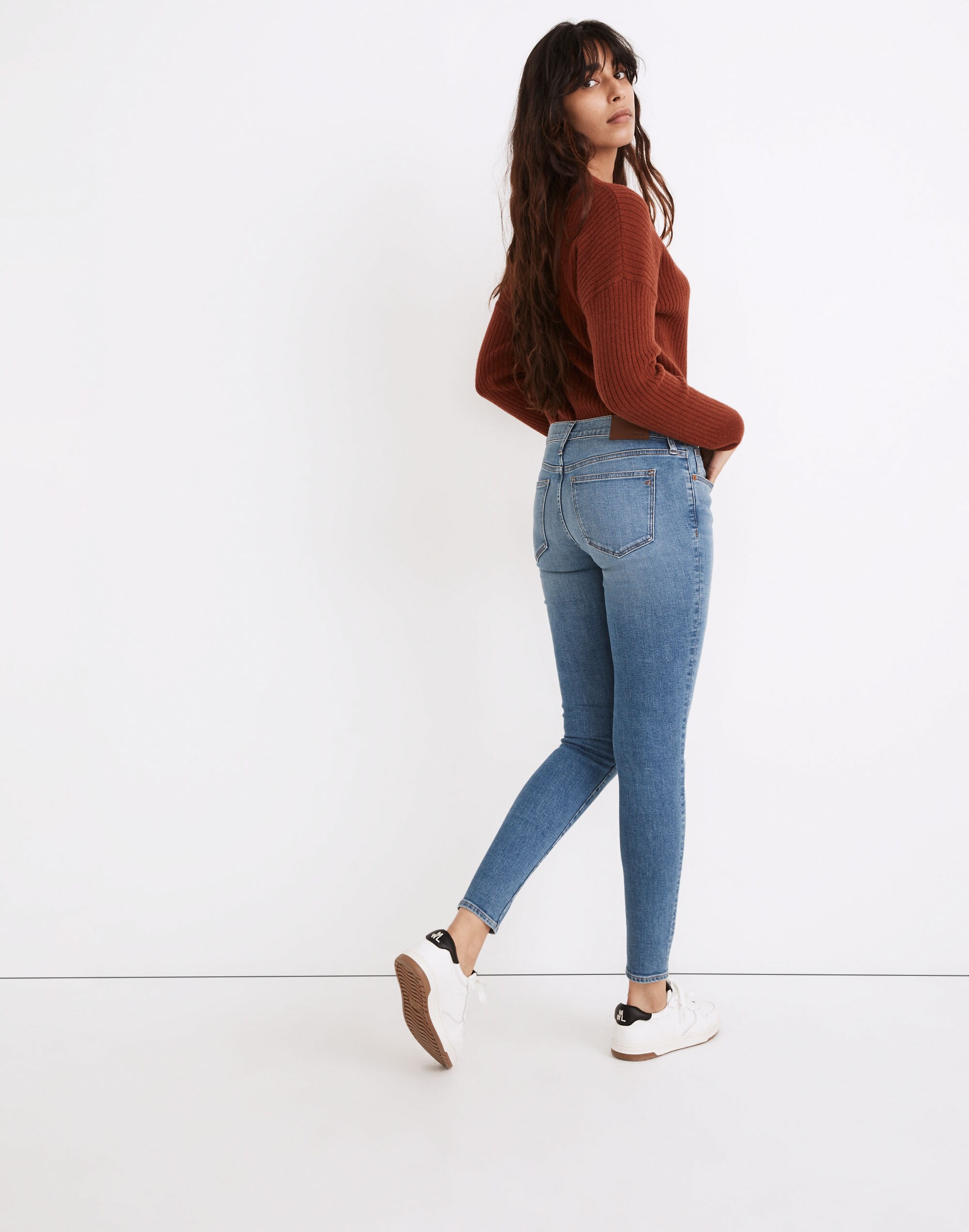8" Skinny Jeans in Maxine Wash