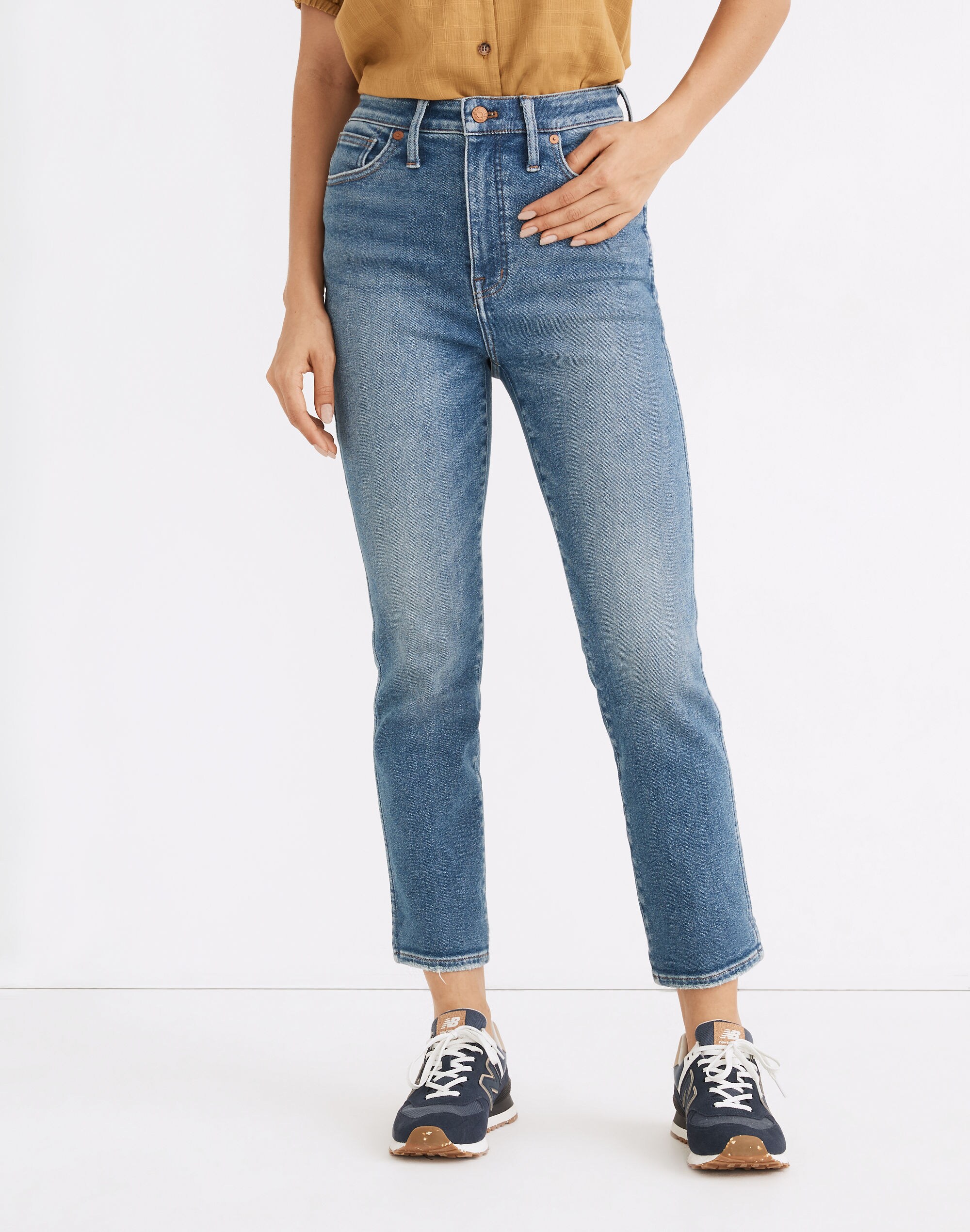 Curvy Stovepipe Jeans in Ditmas Wash