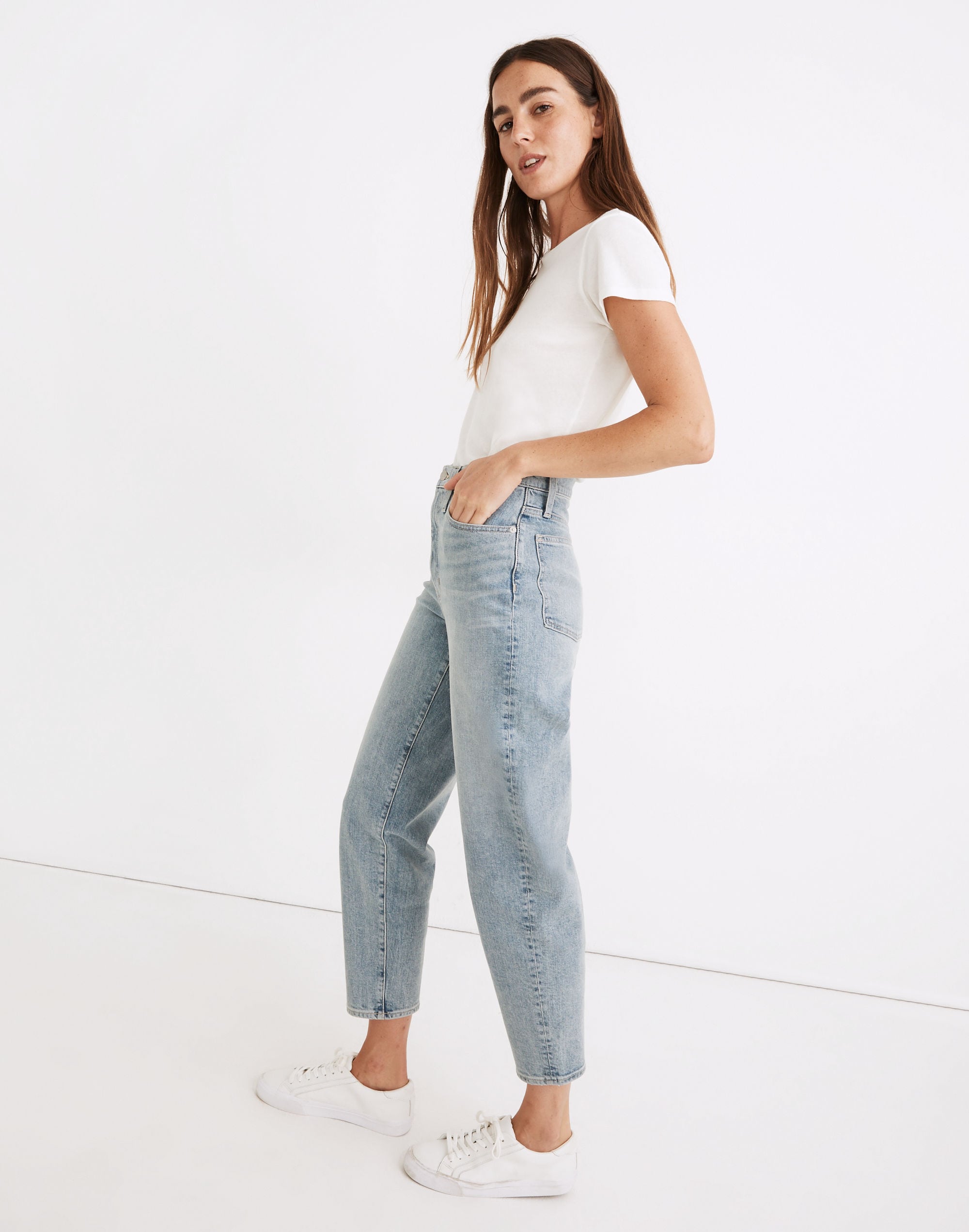 Petite Balloon Jeans in Littlefield Wash