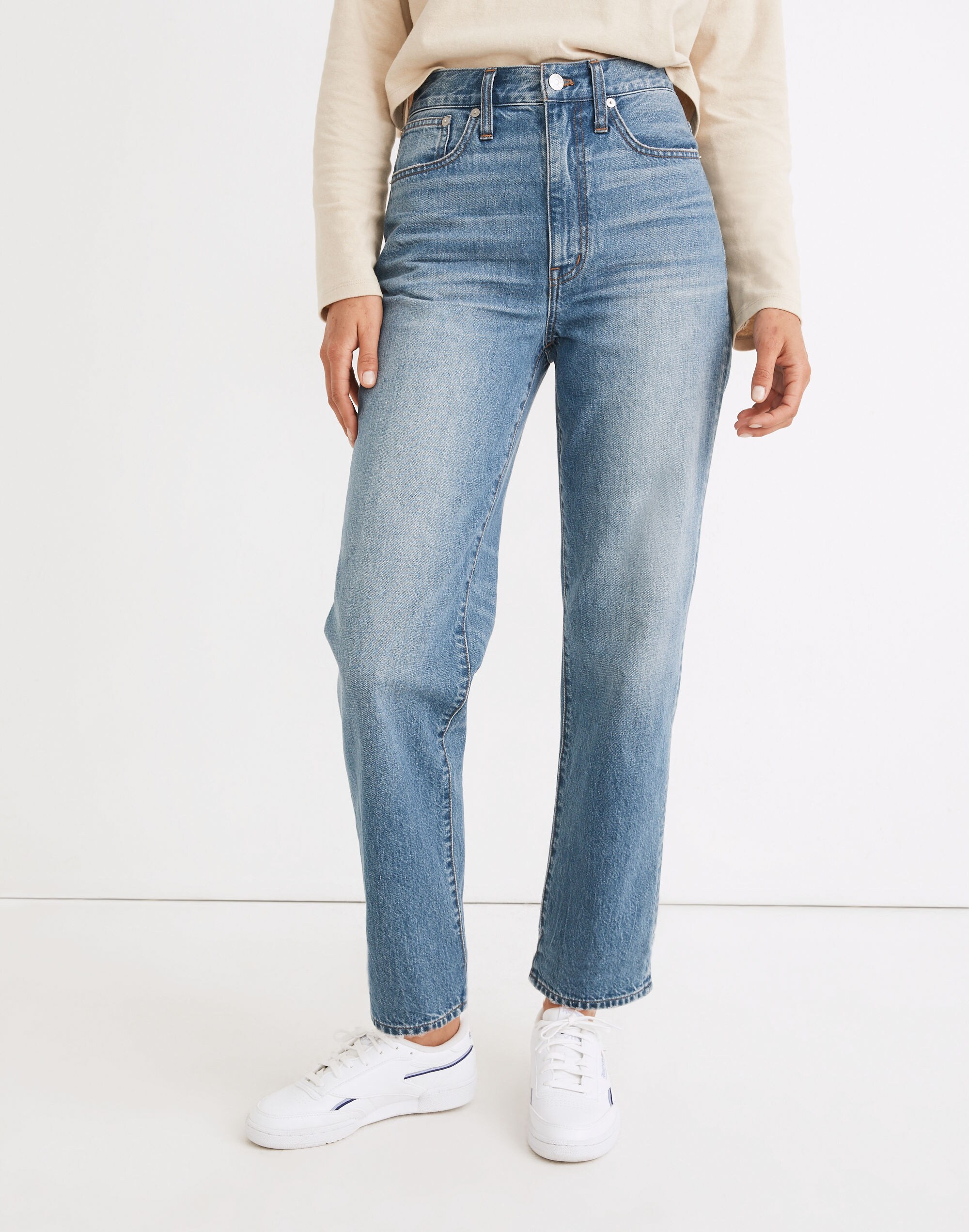 The Perfect Vintage Straight Jean in Moultrie Wash