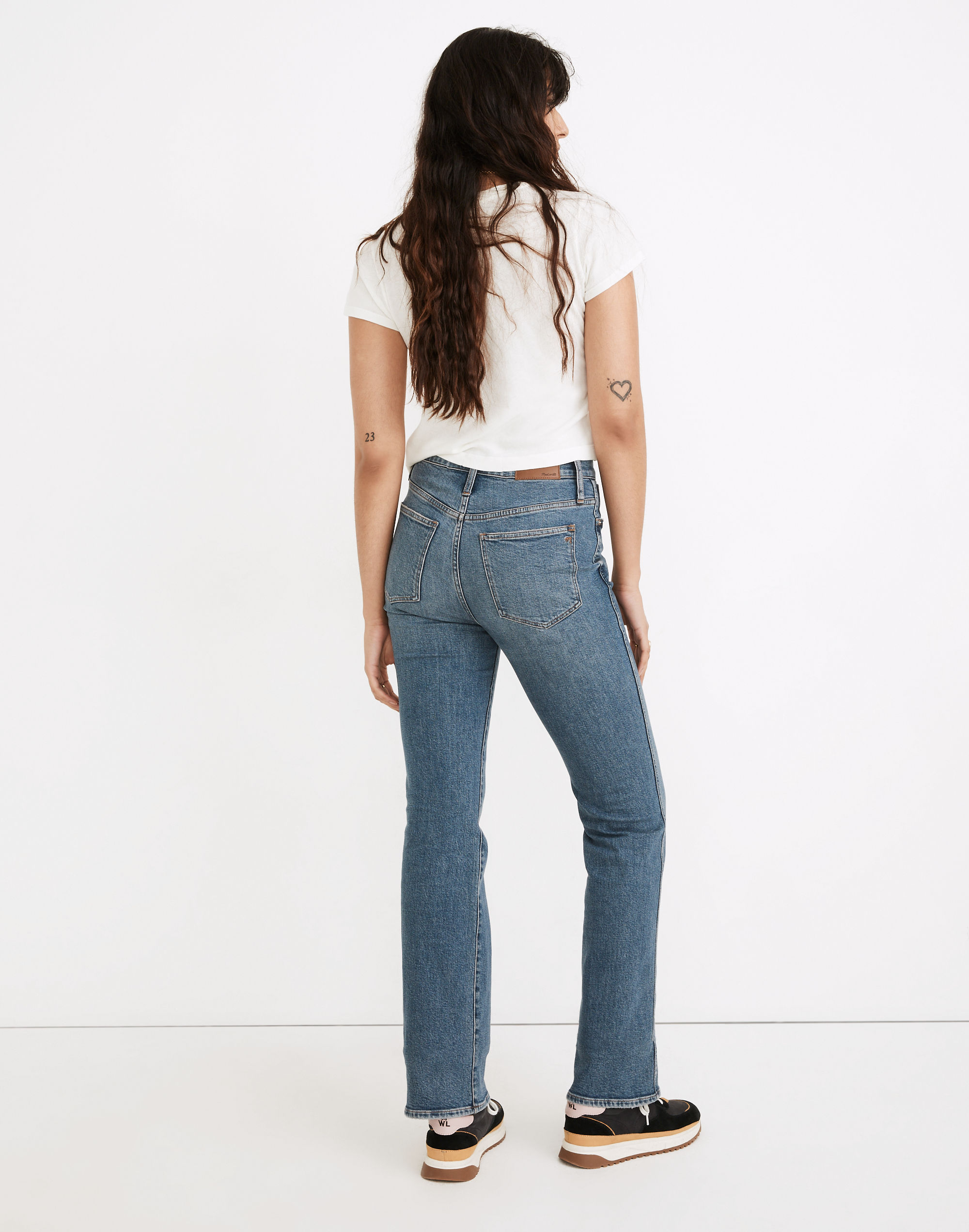 Petite '90s High-Rise Bootcut Jeans in Edgewood Wash