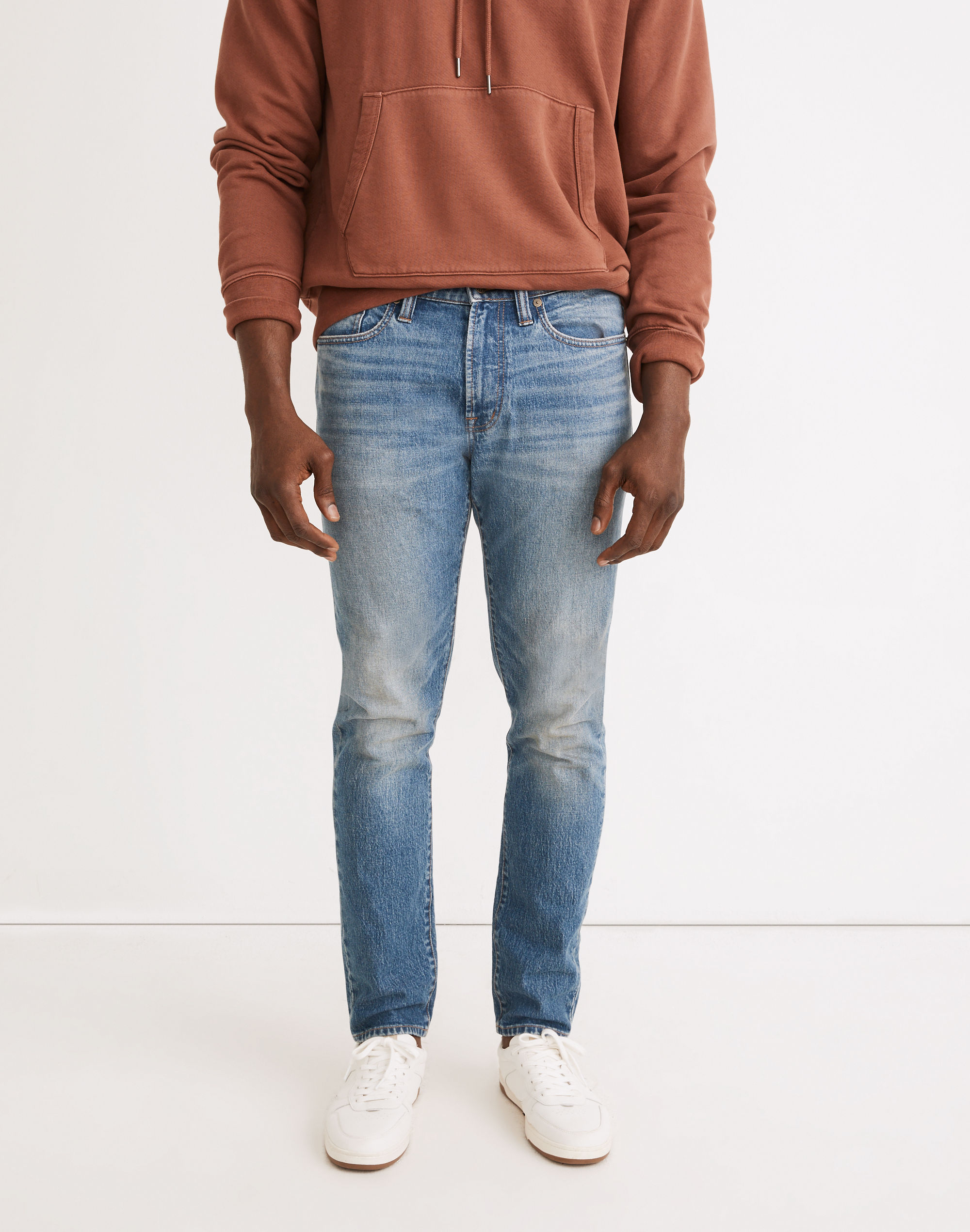 Athletic Slim Jeans in Corbridge Wash