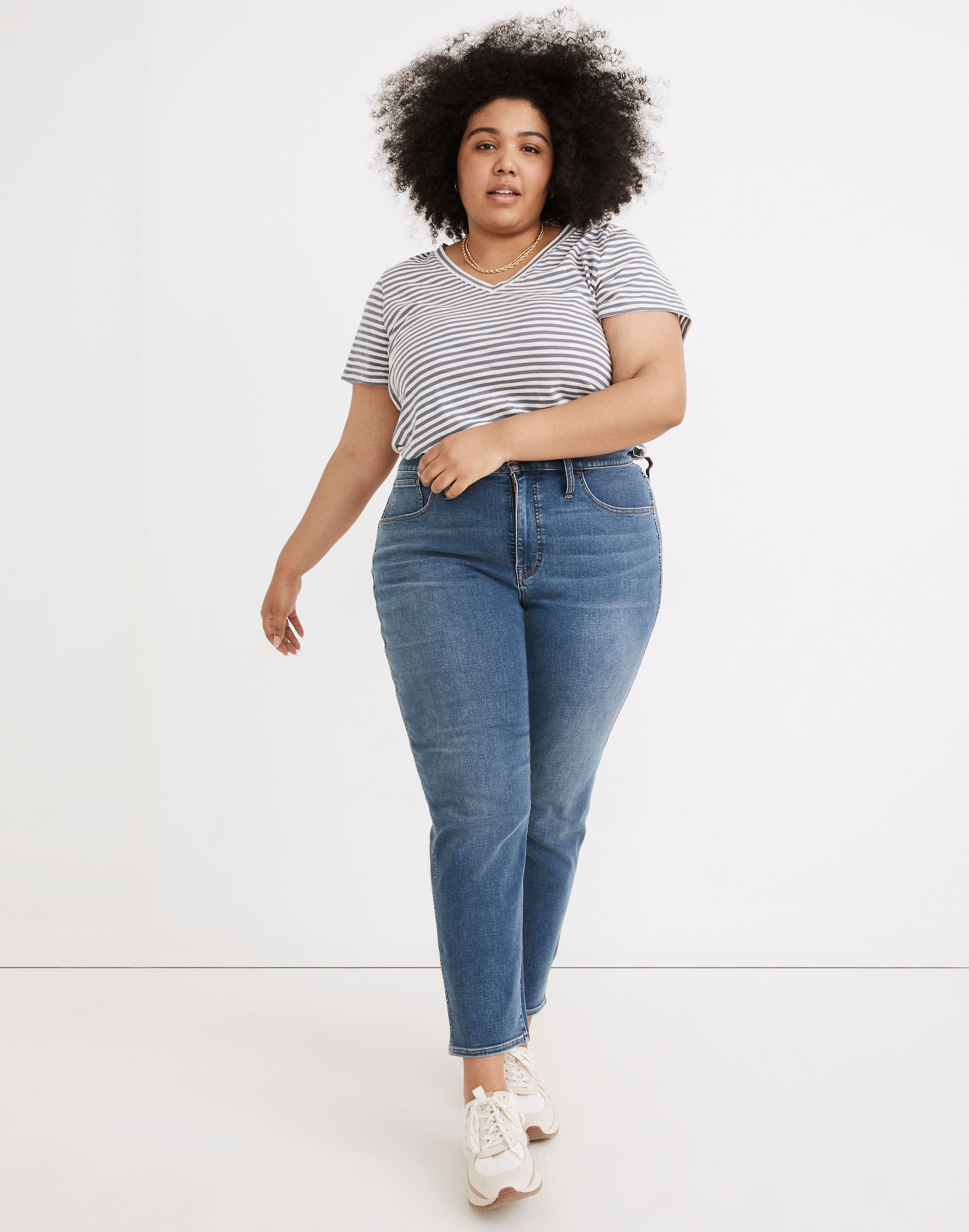 Plus Curvy High-Rise Slim Straight Jeans in Glynn Wash