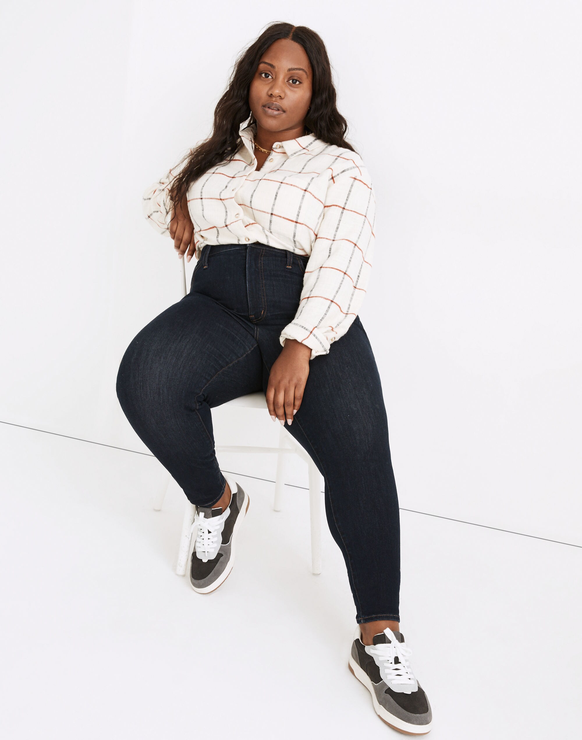 Plus 10" High-Rise Roadtripper Supersoft Jeggings in Rinse Wash