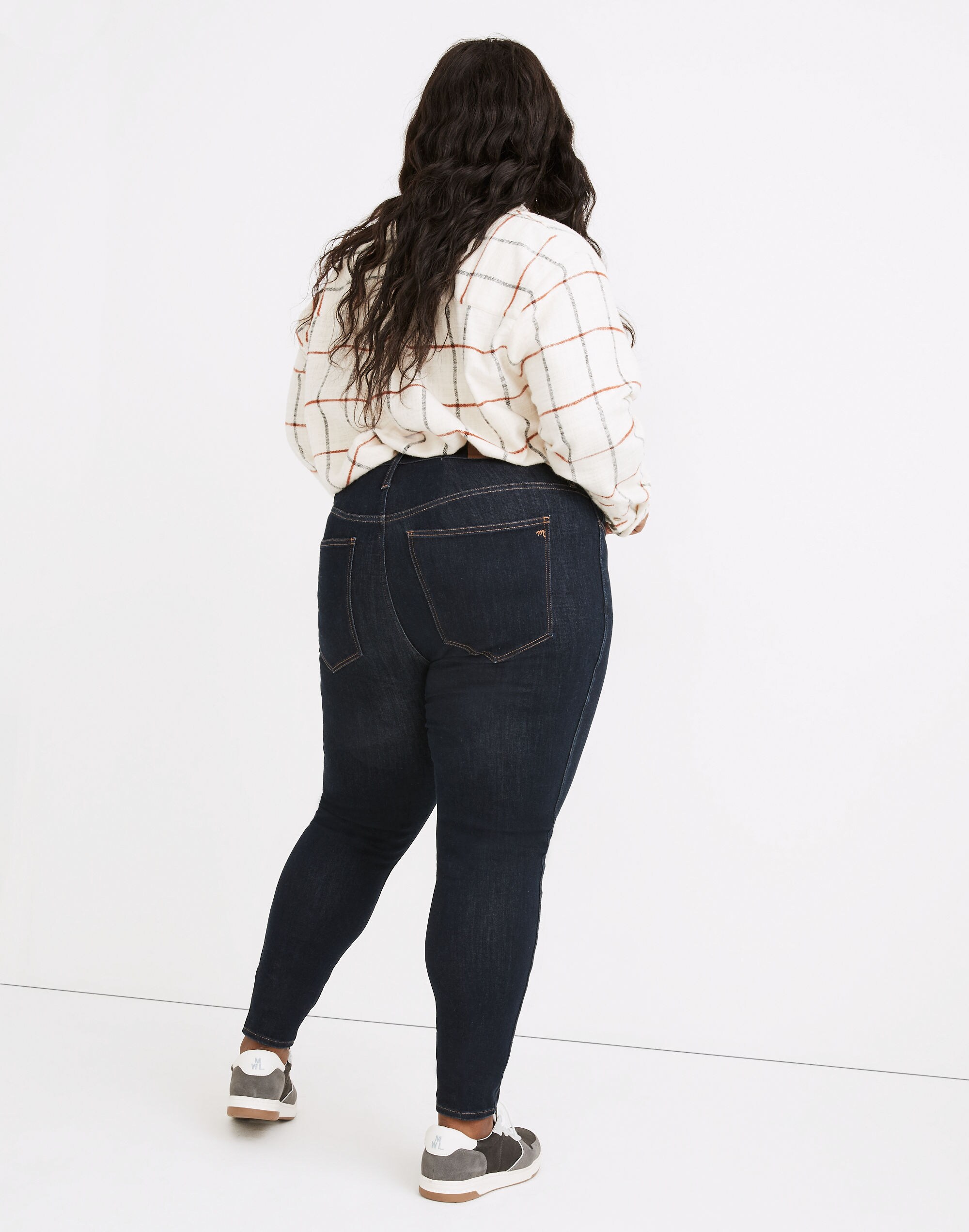 Plus 10" High-Rise Roadtripper Supersoft Jeggings in Rinse Wash