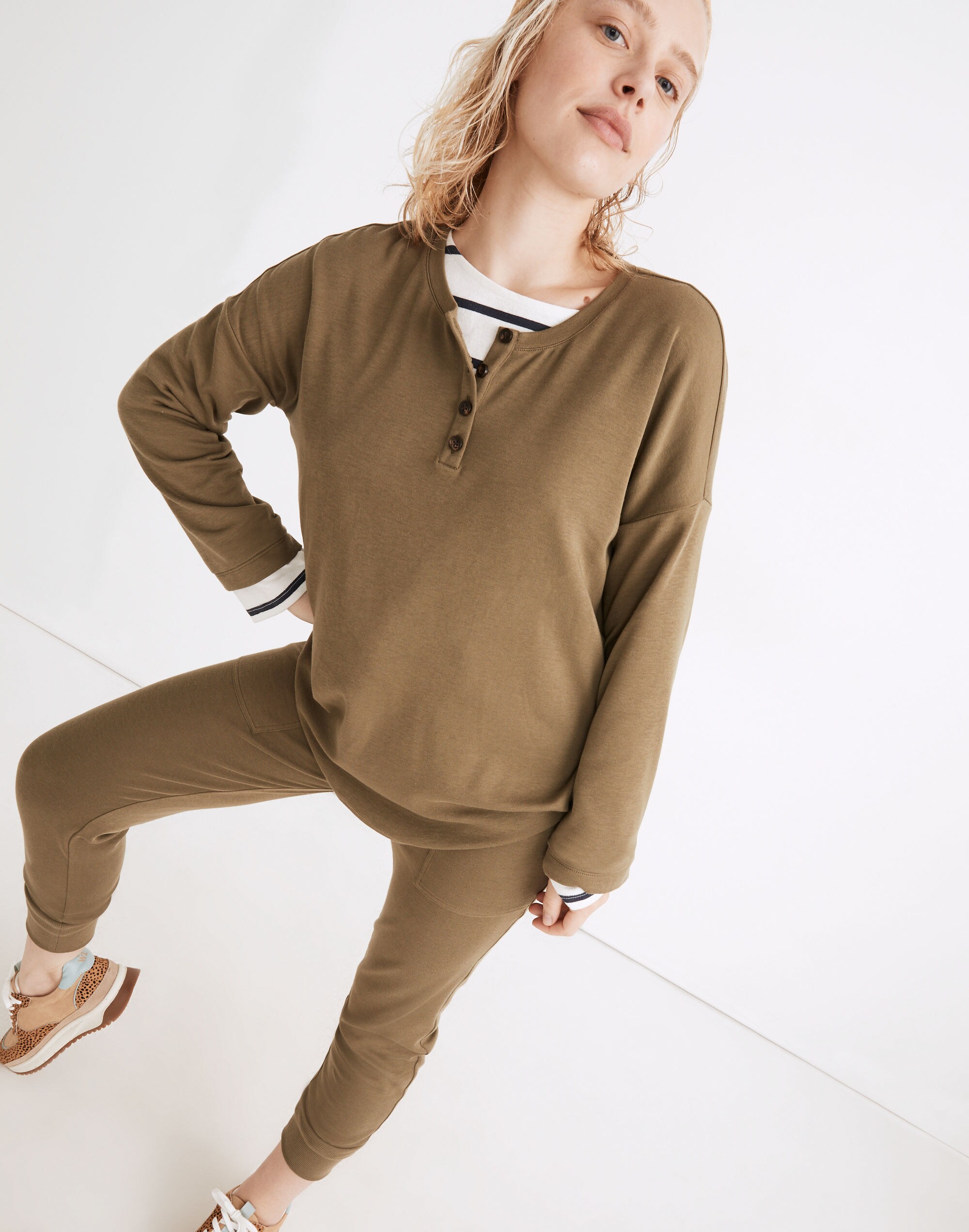 MWL Breeze Henley Shirttail Tee