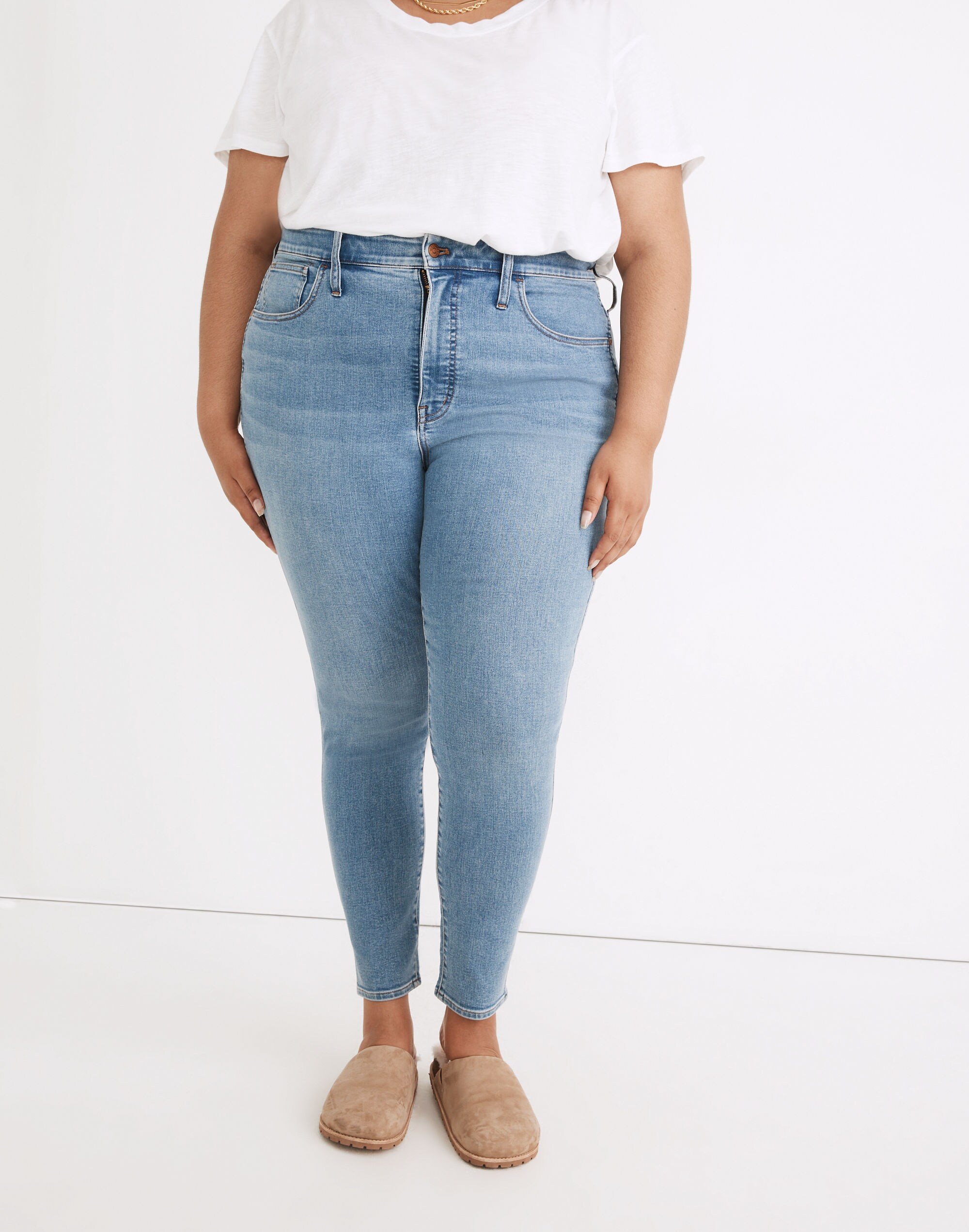 Plus Curvy Roadtripper Authentic Skinny Jeans in Conroe Wash